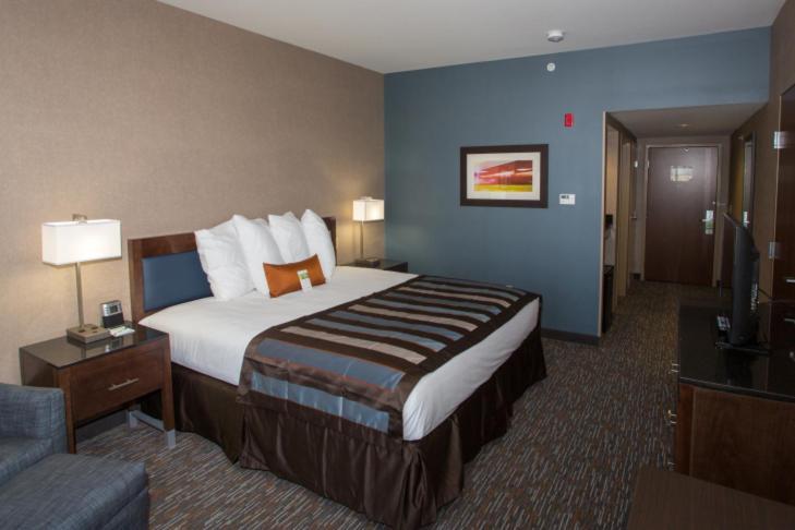 Wingate by Wyndham - Bismarck photo 16