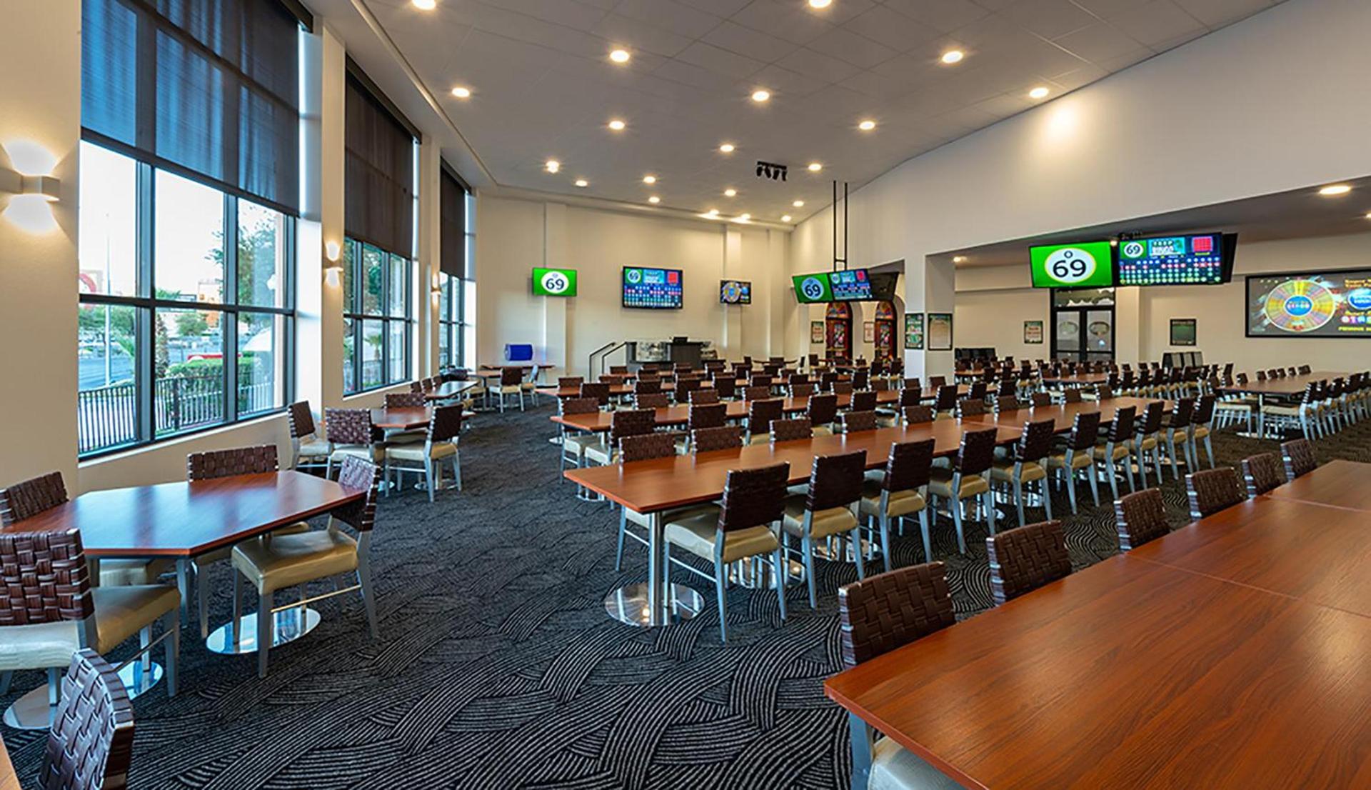 Tropicana Laughlin Hotel & Casino - A Caesars Rewards Destination photo 11