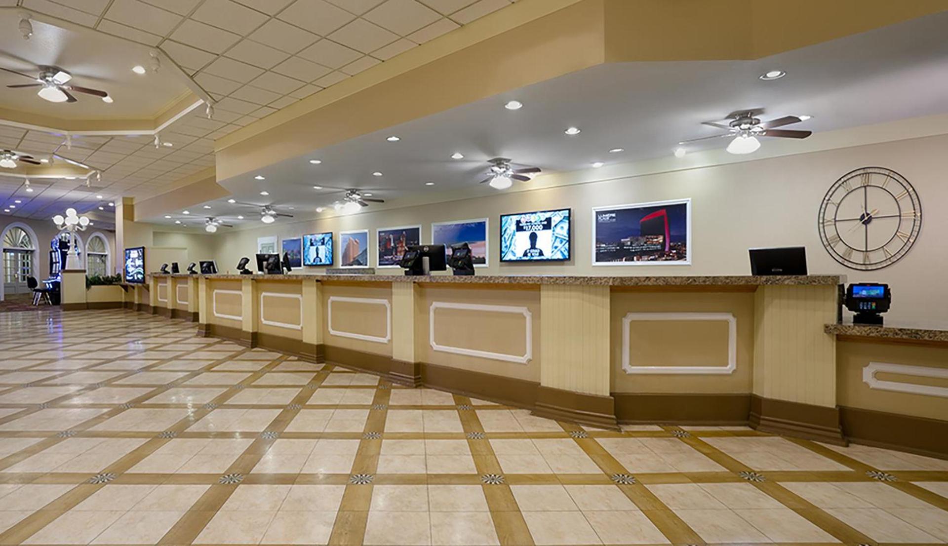 Tropicana Laughlin Hotel & Casino - A Caesars Rewards Destination photo 9