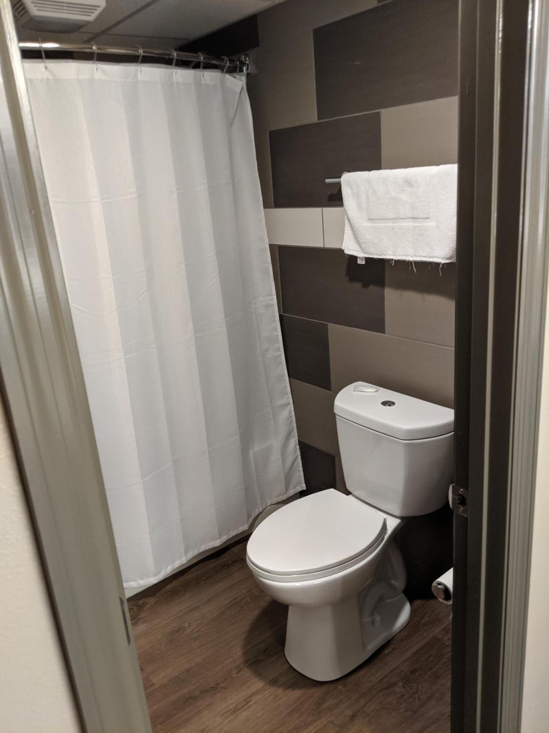 Riverside Tower photo 29