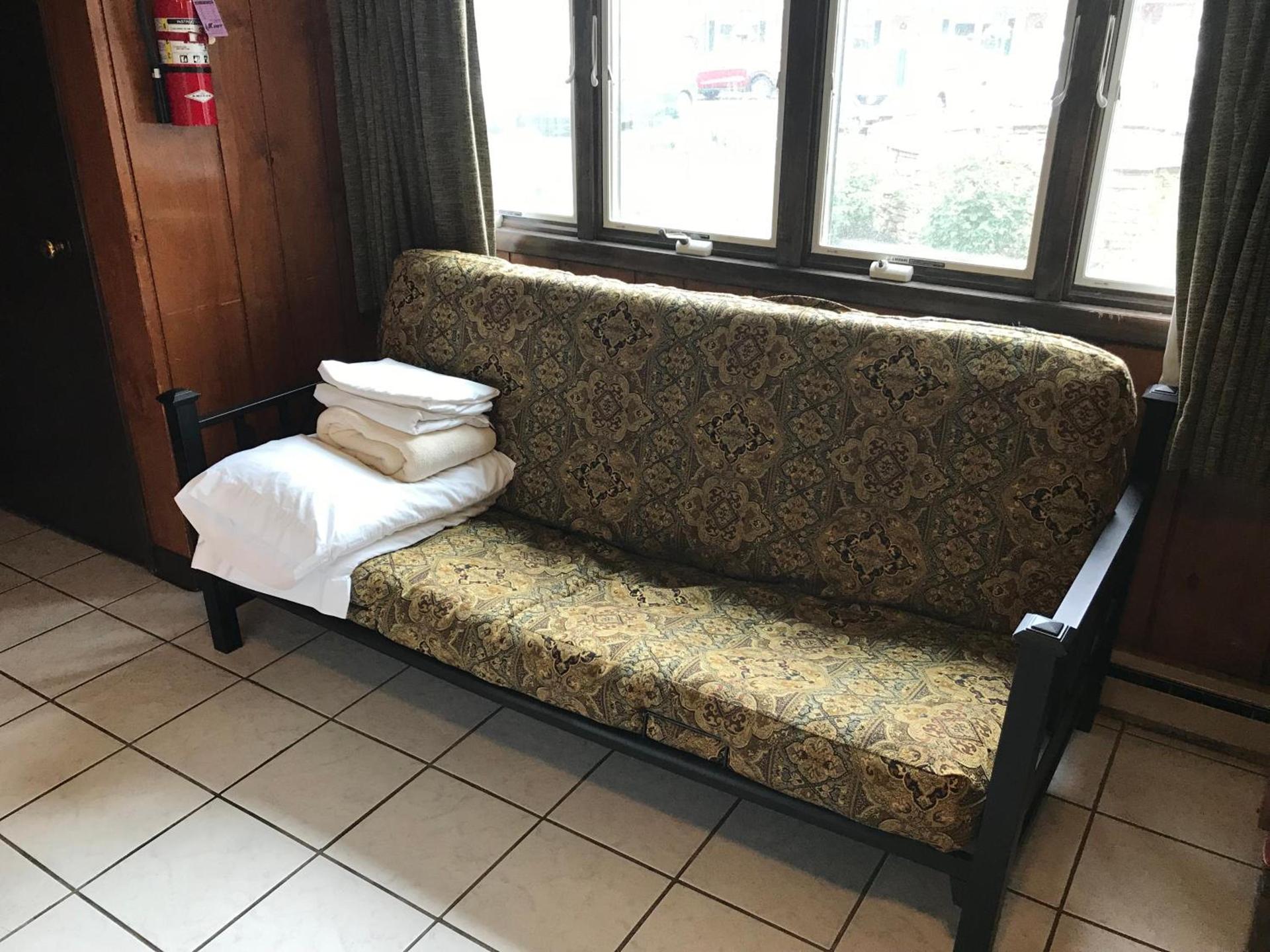 Simmons Motel and Suites photo 34