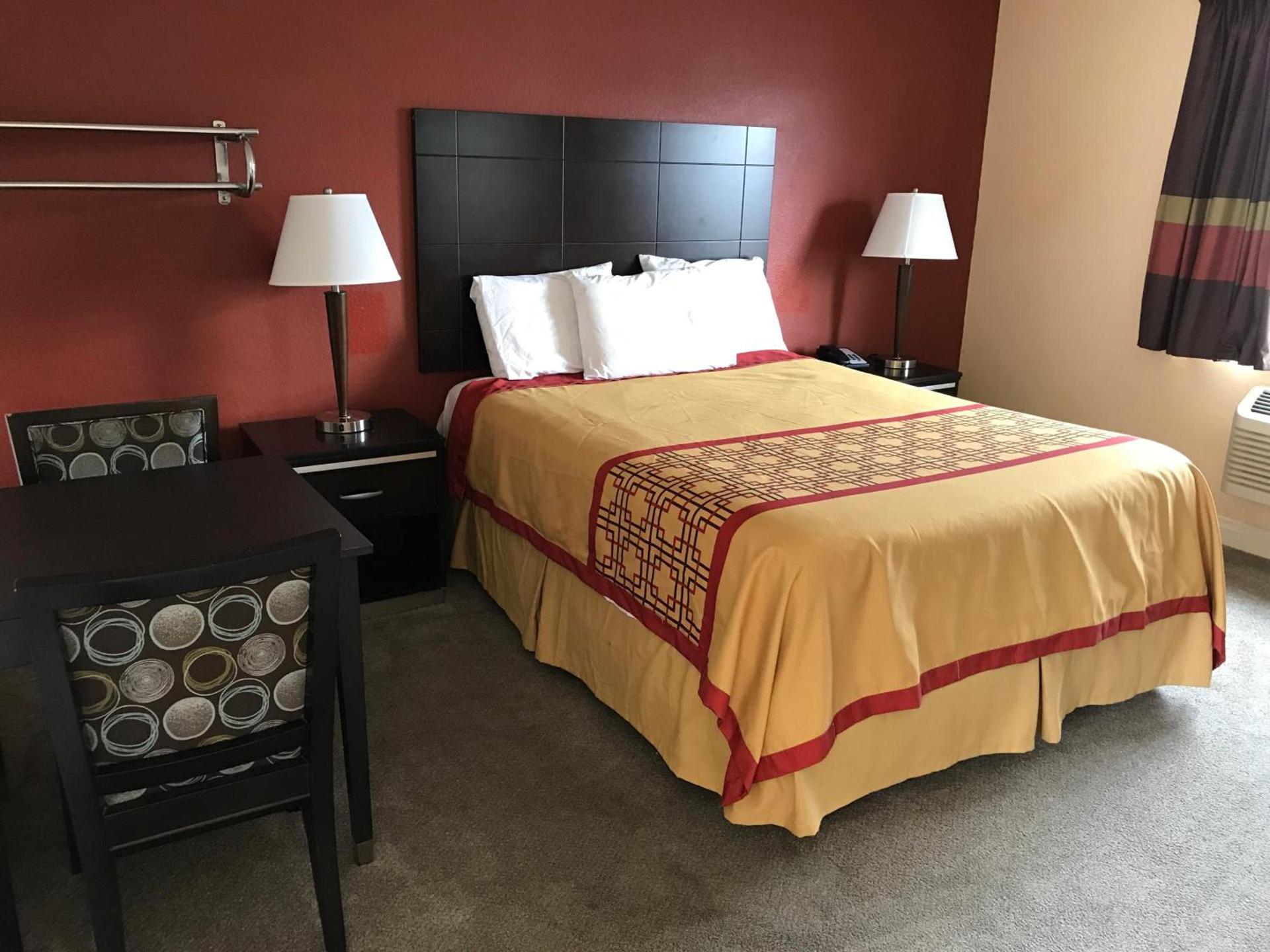 Manhattan Inn & Suites photo 3