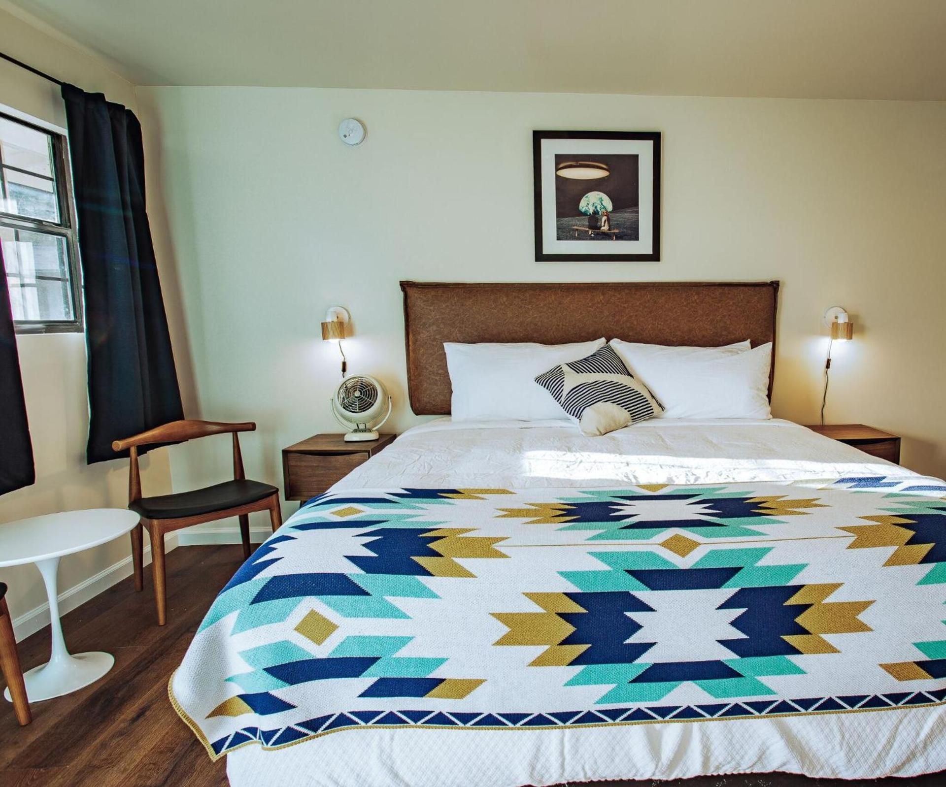 Stonewall Motor Lodge photo 12
