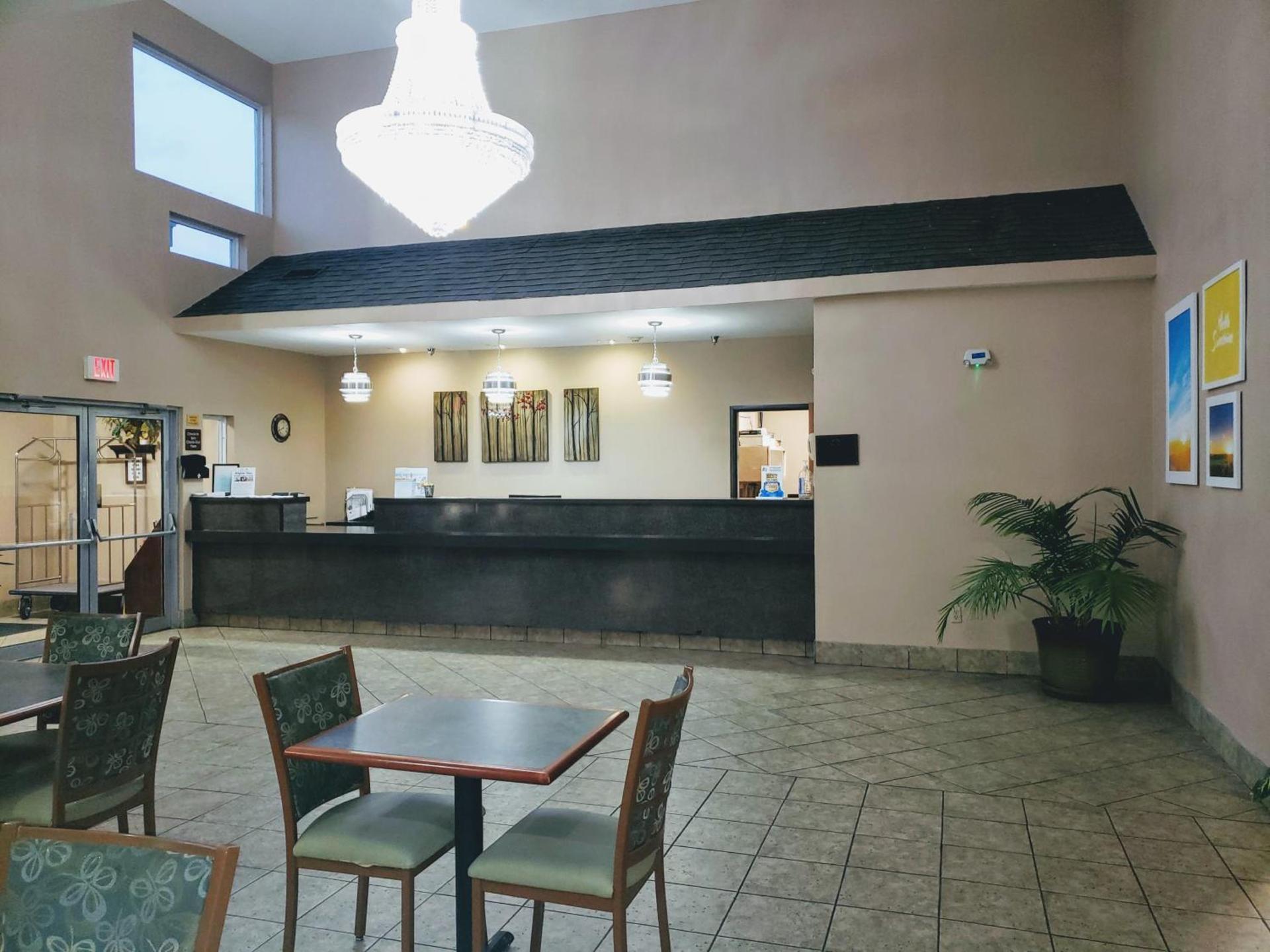 Days Inn & Suites by Wyndham Morris I-80 photo 55