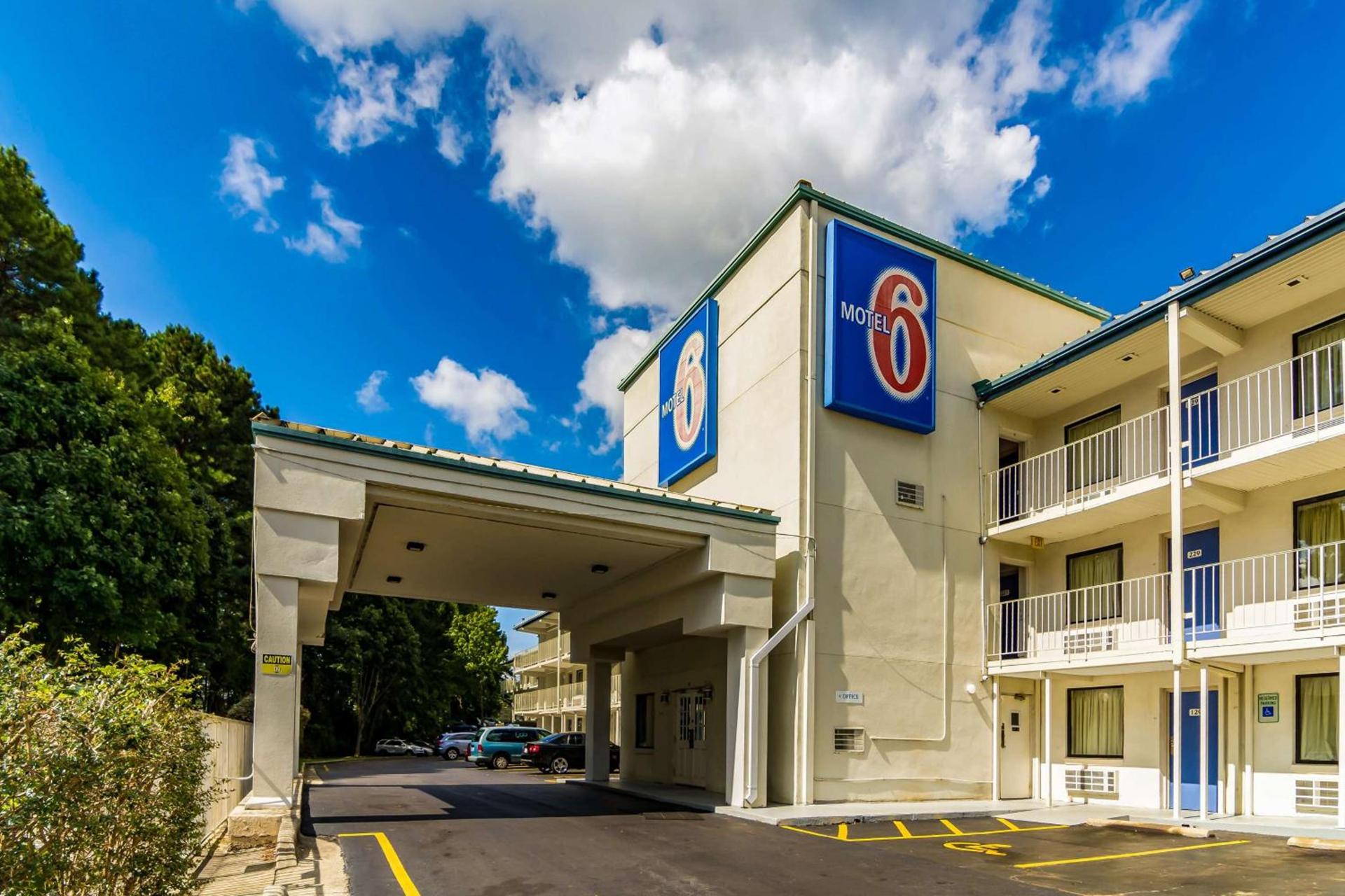 Motel 6-Raleigh, NC - Cary photo 3