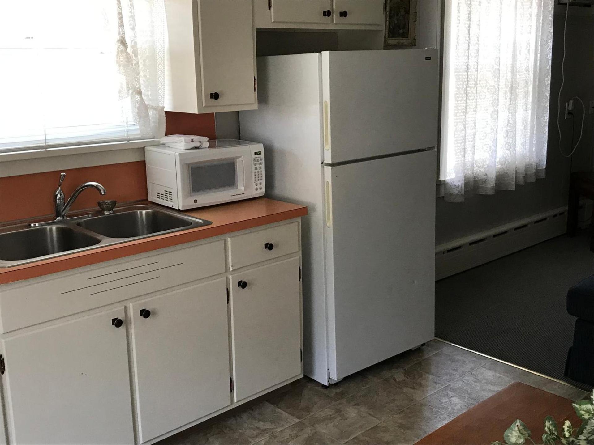 Simmons Motel and Suites photo 29