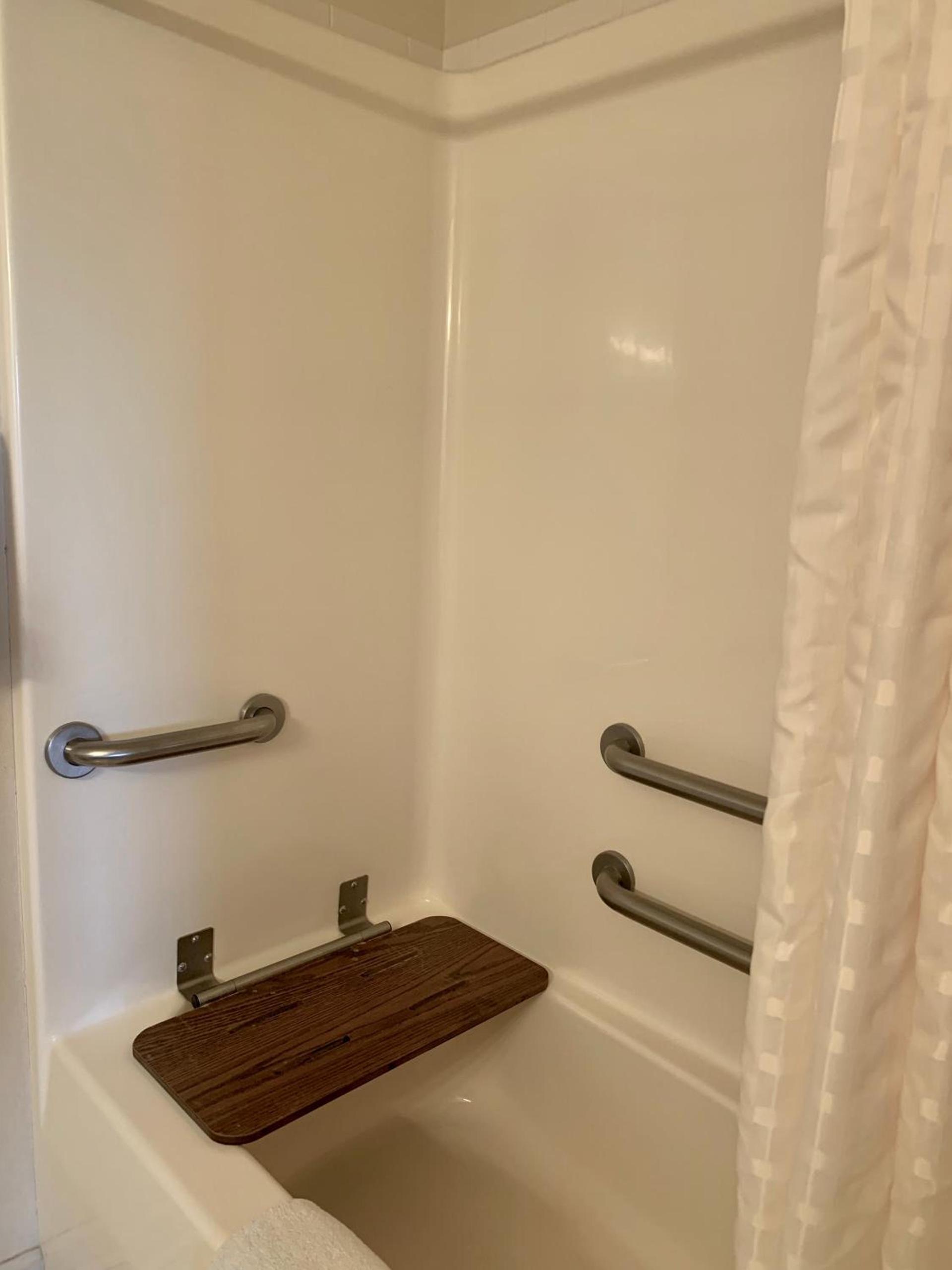 Mariners Suites - Kingsland photo 42