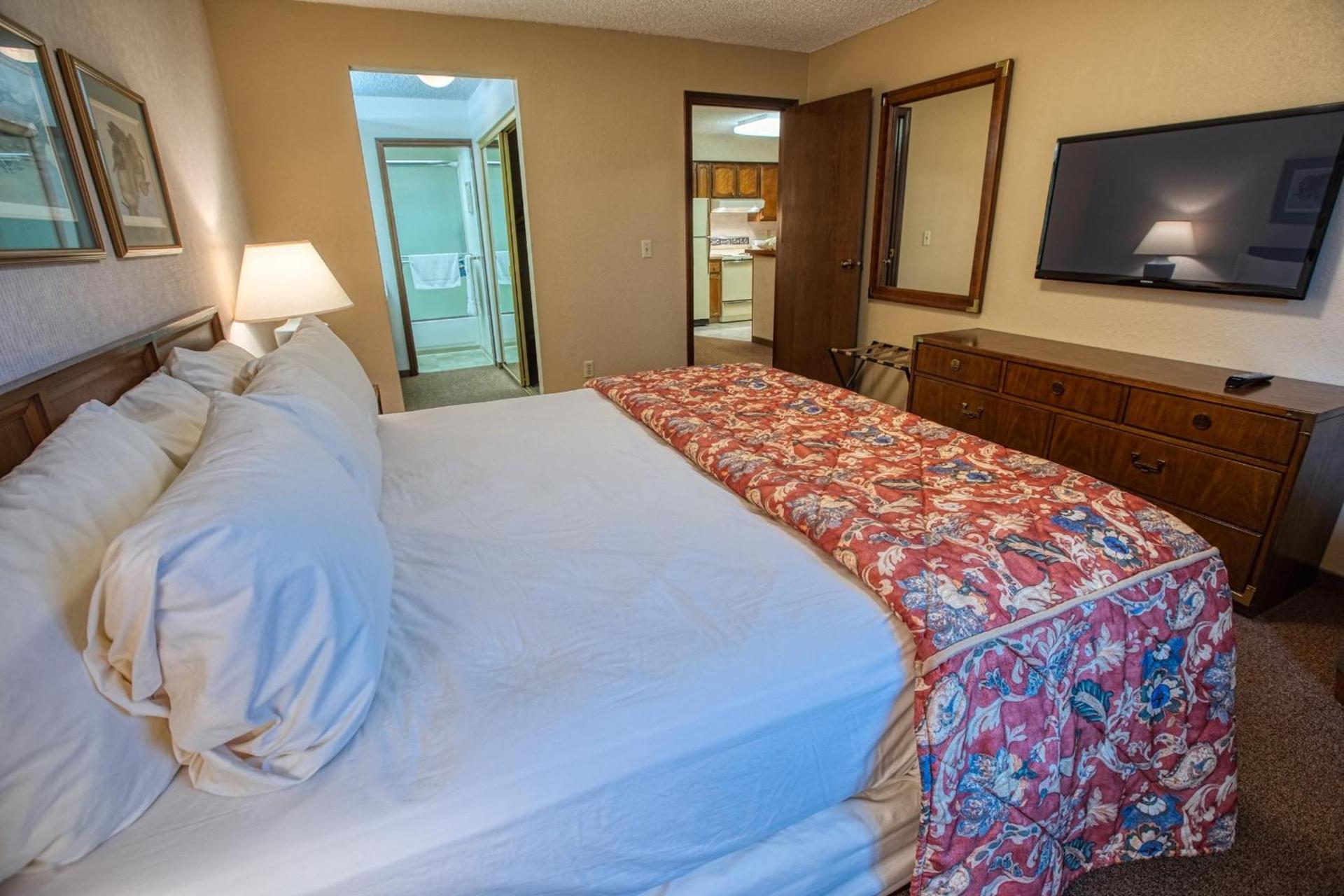 Sophie Station Suites photo 6