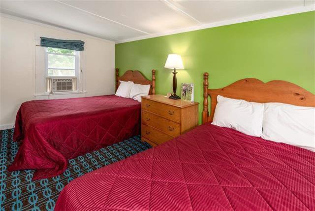 Perry's Motel and Cottages photo 33