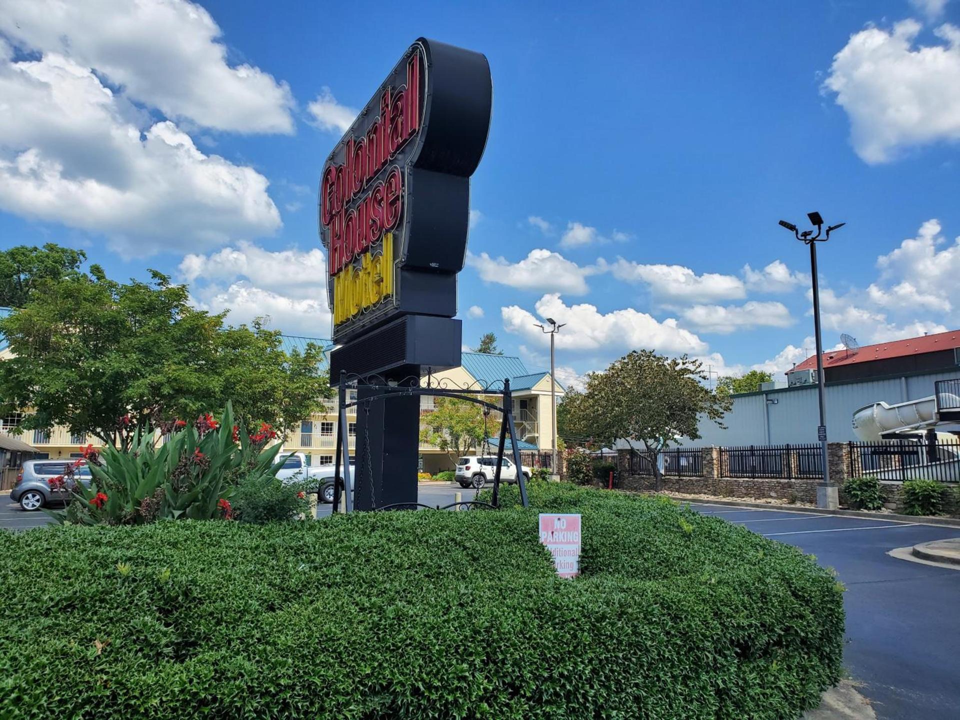 Colonial House Motel photo 67
