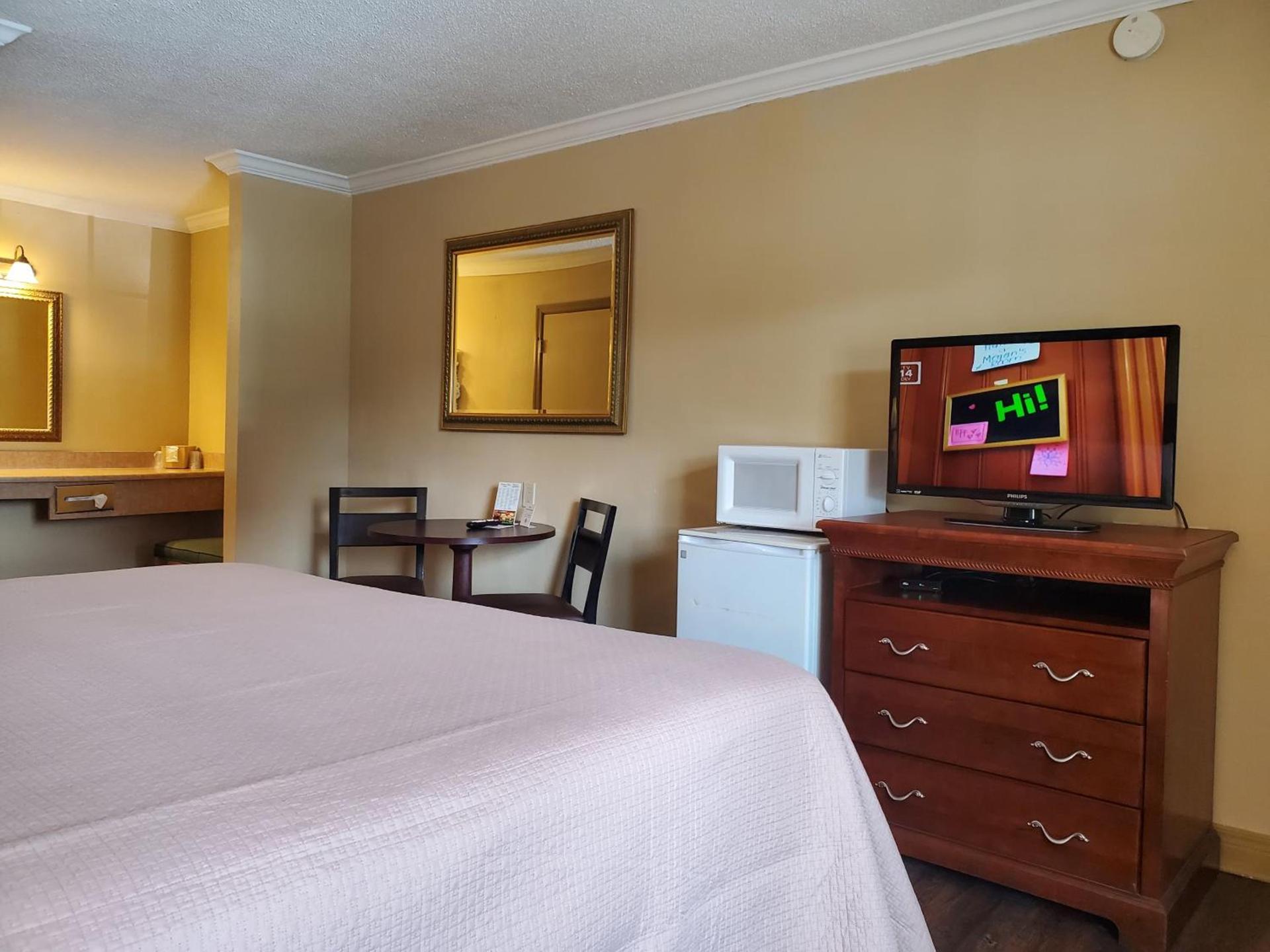 Colonial House Motel photo 6