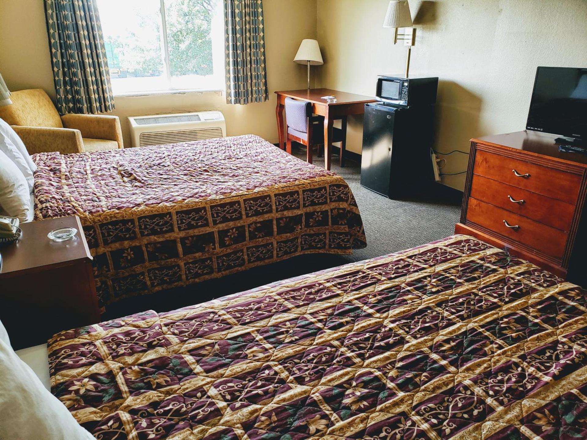 Days Inn & Suites by Wyndham Morris I-80 photo 47