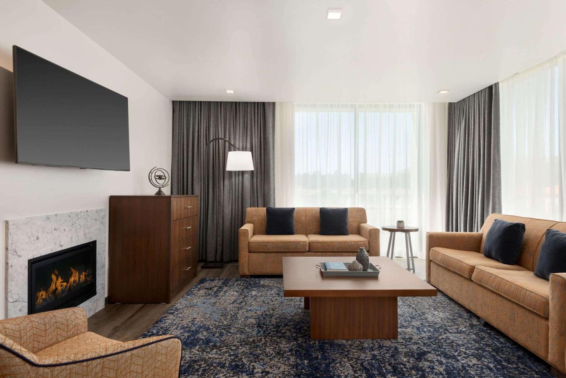 La Quinta by Wyndham San Luis Obispo photo 33