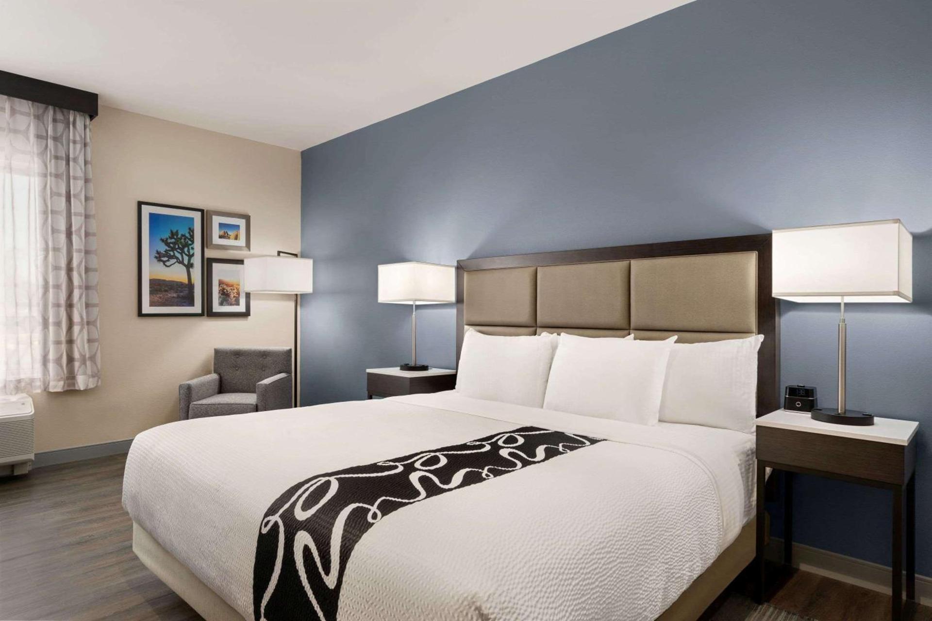 La Quinta Inn & Suites by Wyndham San Bernardino photo 33