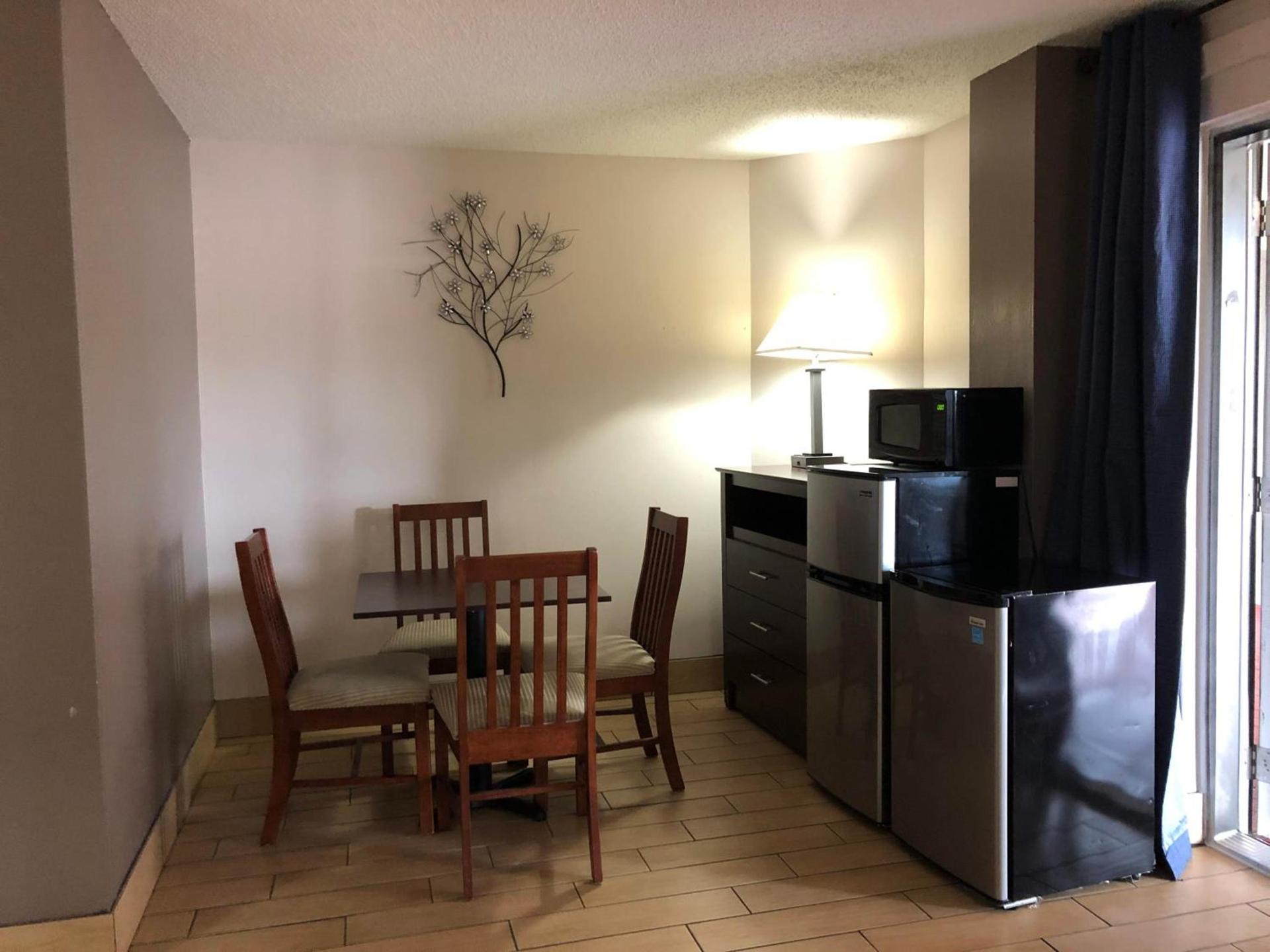 Sun Coast Inn photo 35
