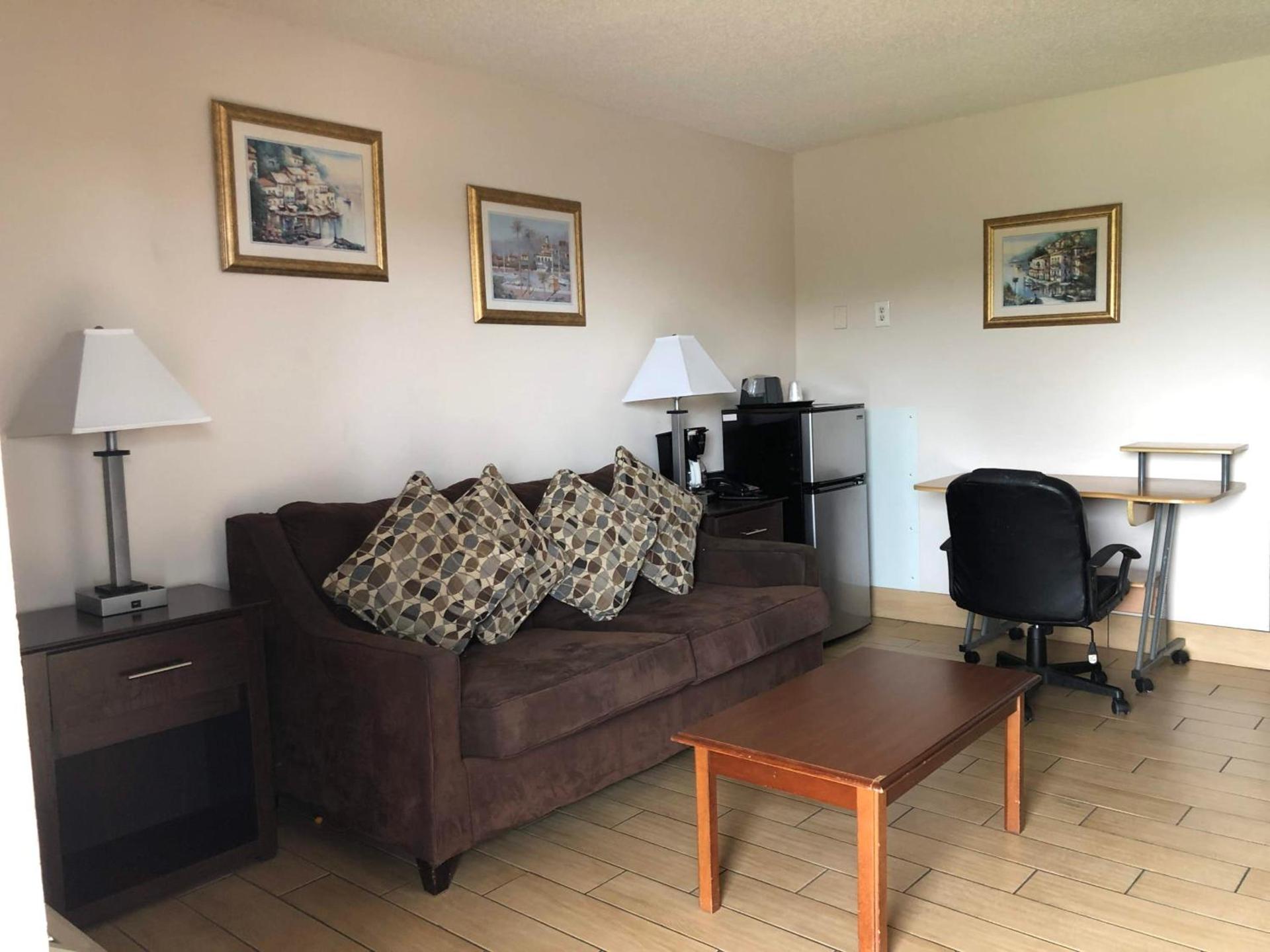 Sun Coast Inn photo 34