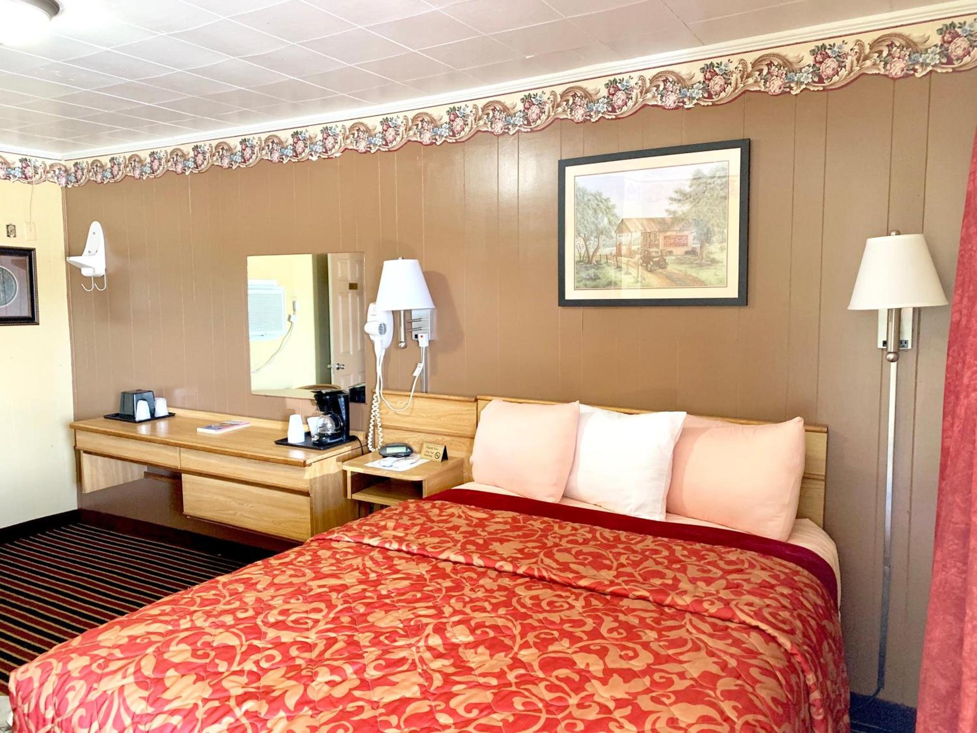 Relax Inn Vinita photo 8