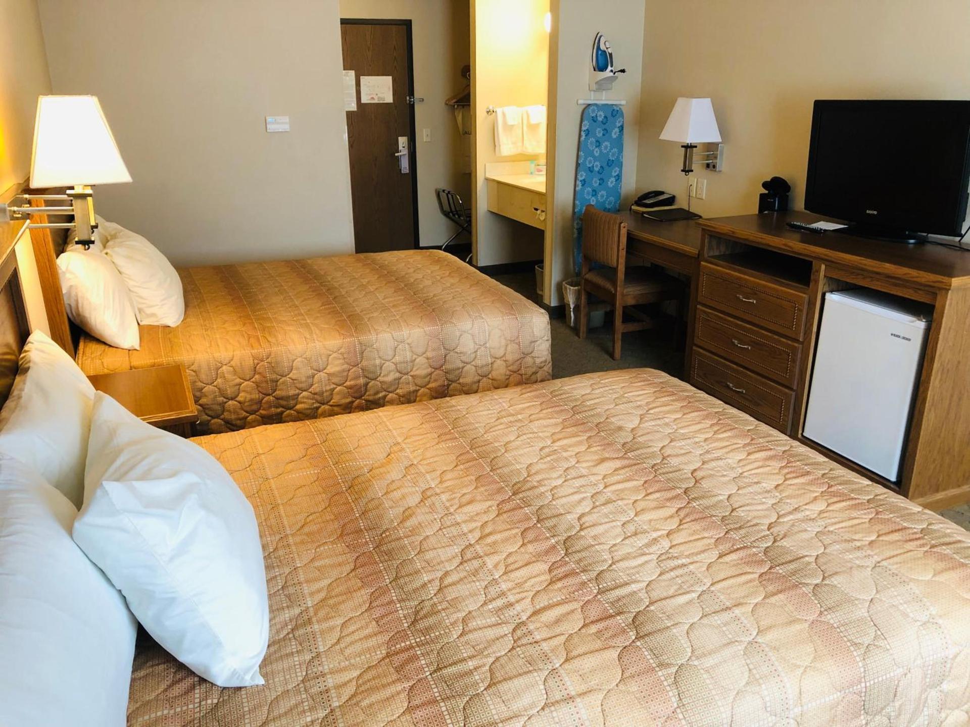 Shenandoah Inn & Suites photo 29
