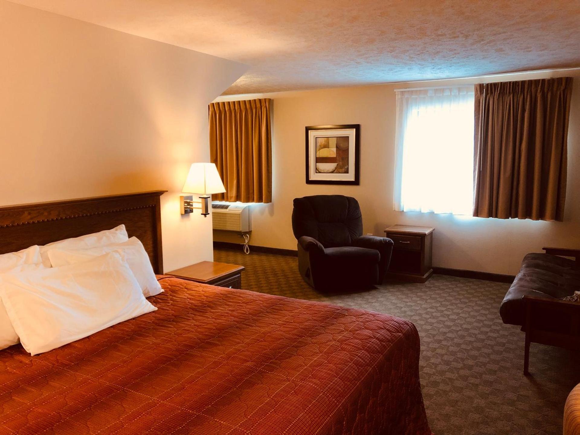 Shenandoah Inn & Suites photo 15