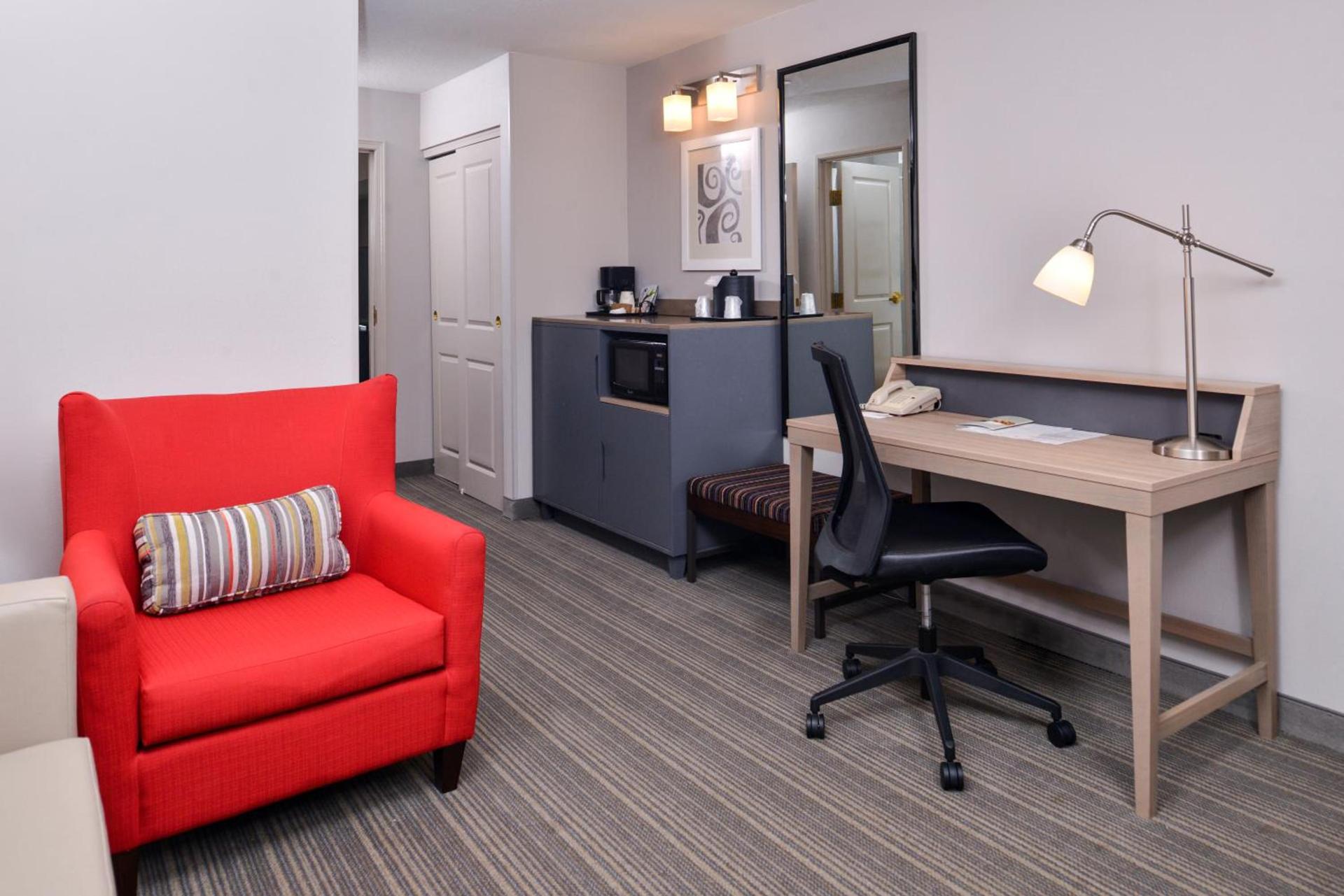 Country Inn & Suites by Radisson, Tinley Park, IL photo 54