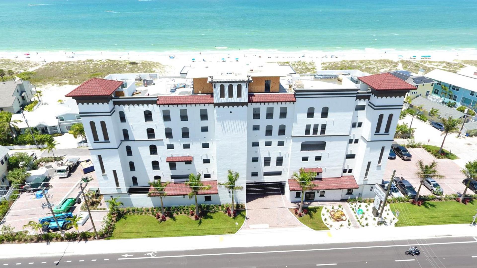 Barefoot Beach Club — hotel in St Pete Beach