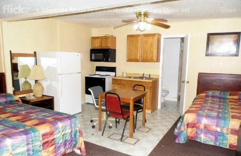 Interstate Motel photo 10