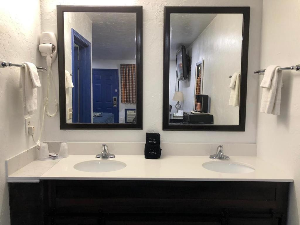 Budget Inn & Suites photo 4