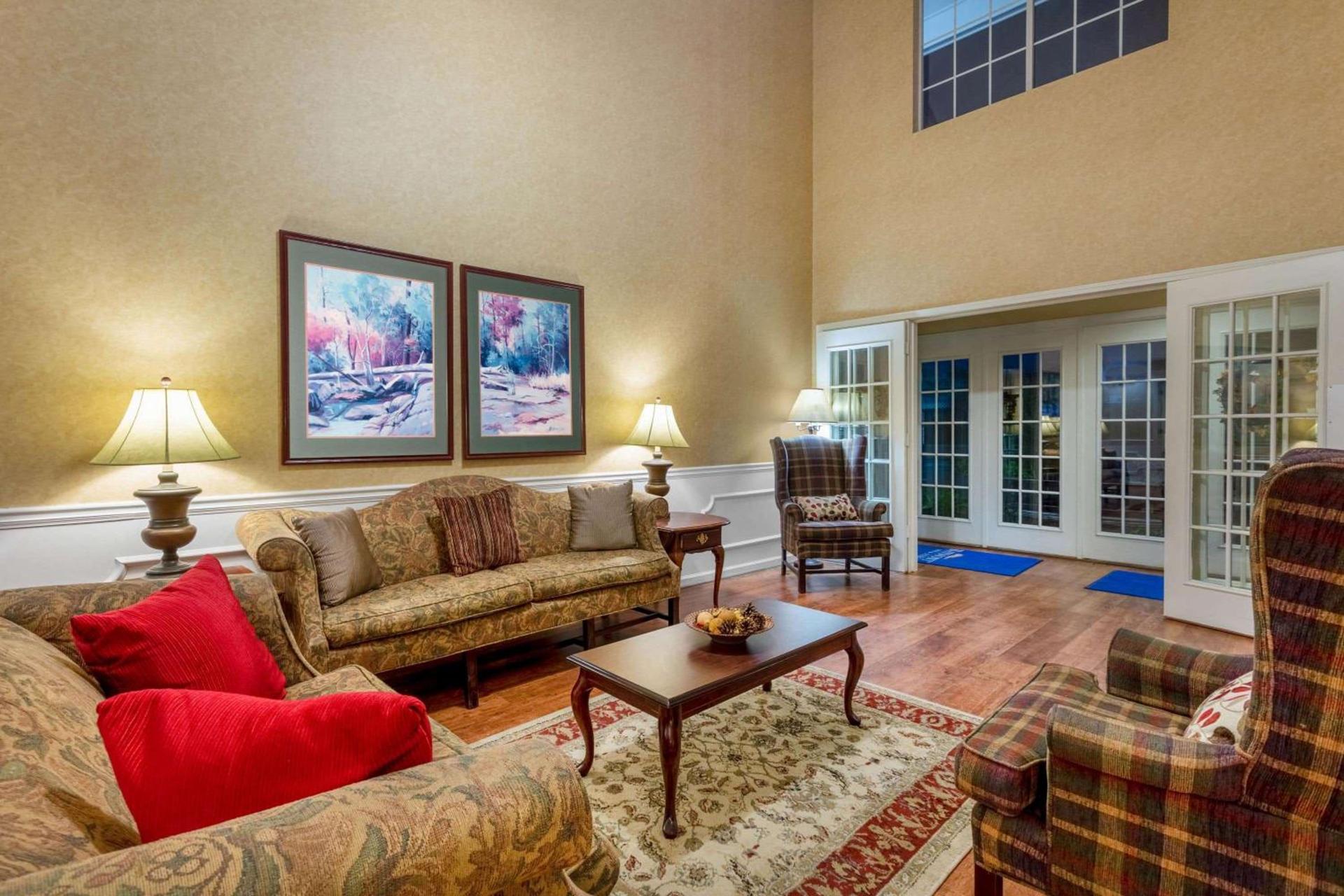 Baymont by Wyndham Easley/Greenville photo 11