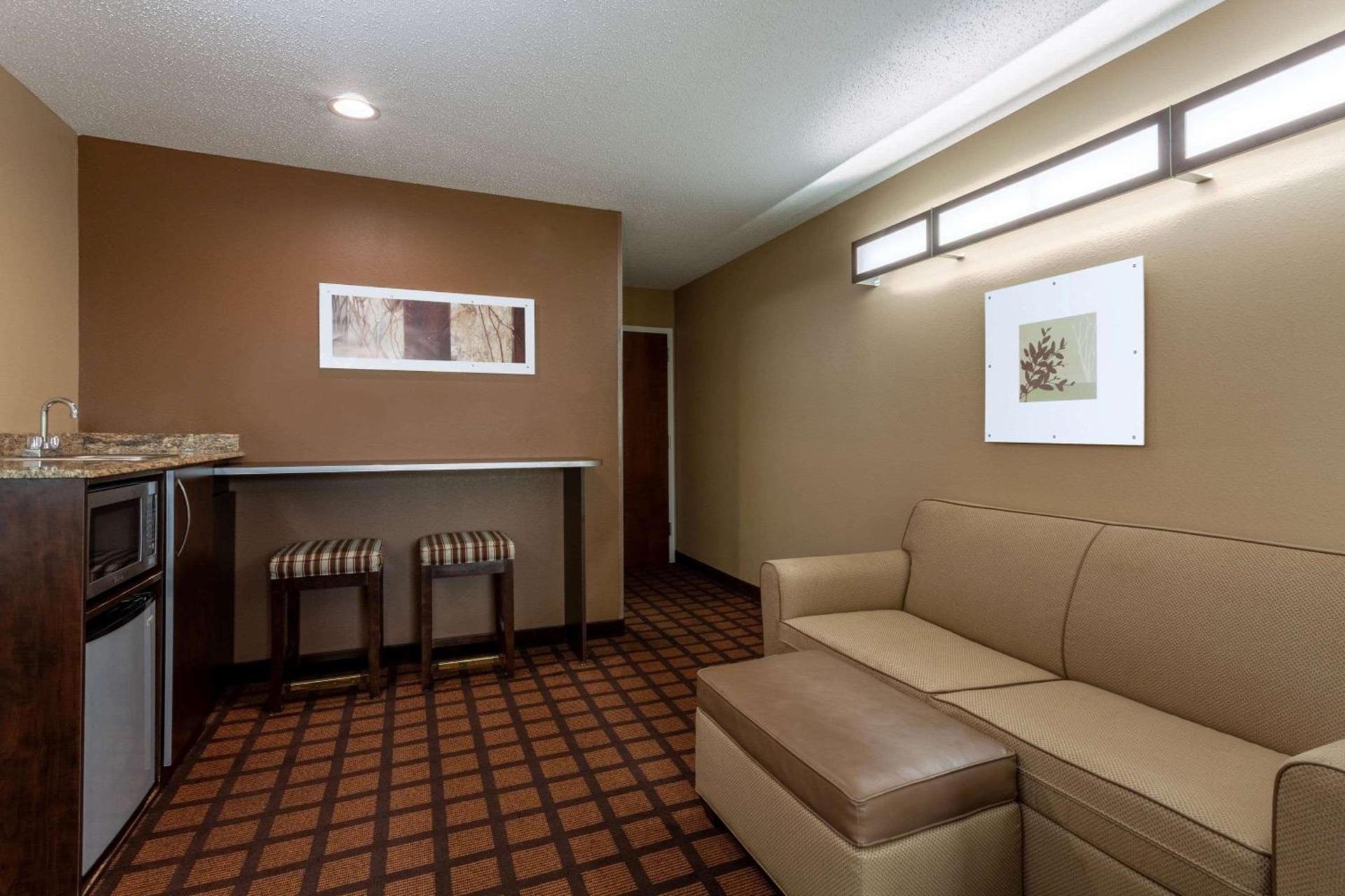 Microtel Inn & Suites by Wyndham Columbia photo 30