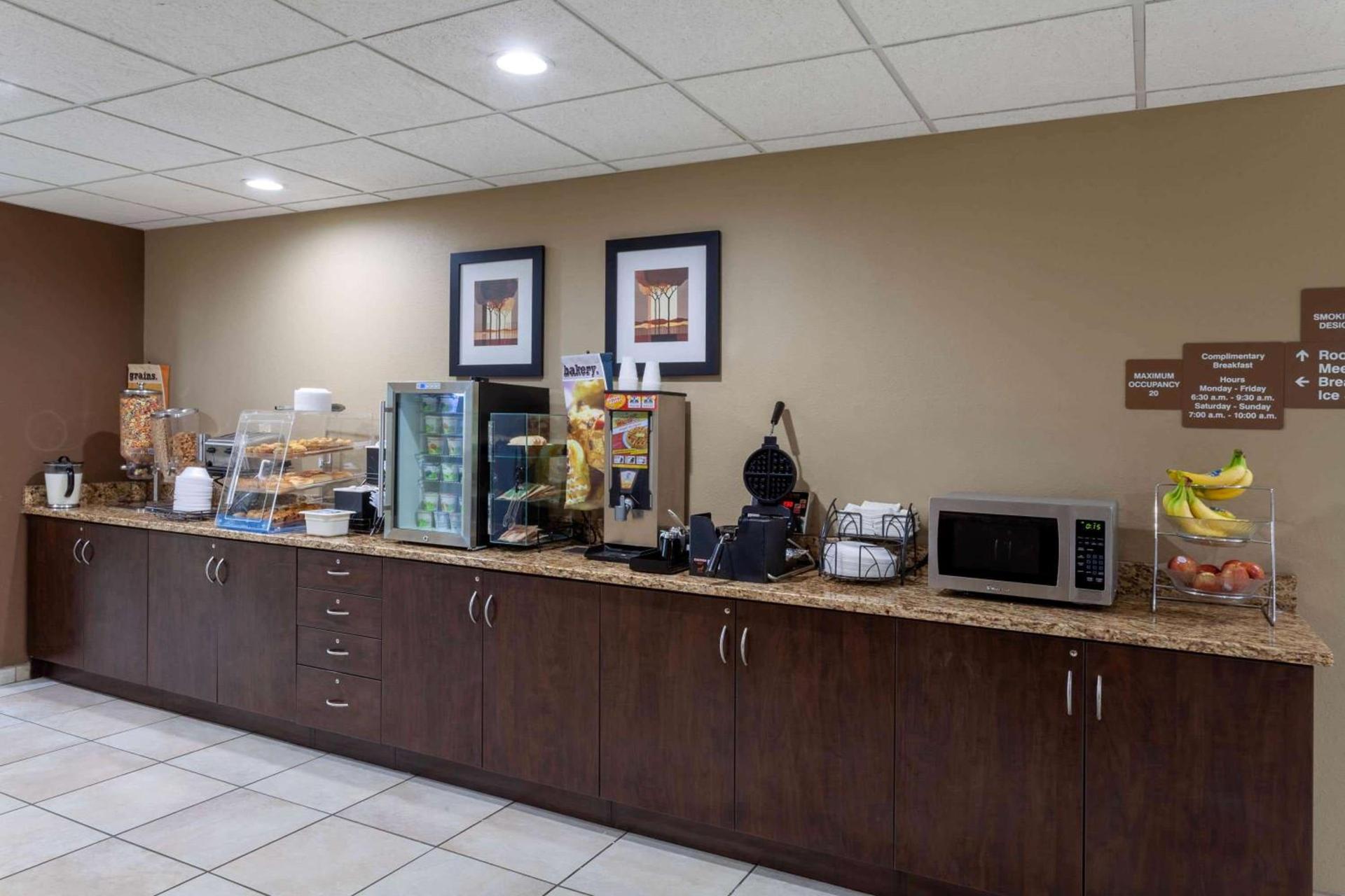 Microtel Inn & Suites by Wyndham Columbia photo 33