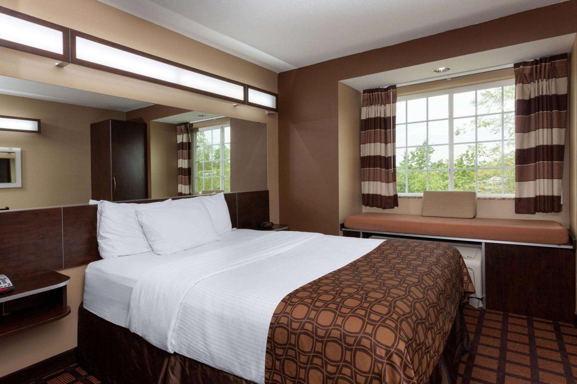 Microtel Inn & Suites by Wyndham Columbia photo 25