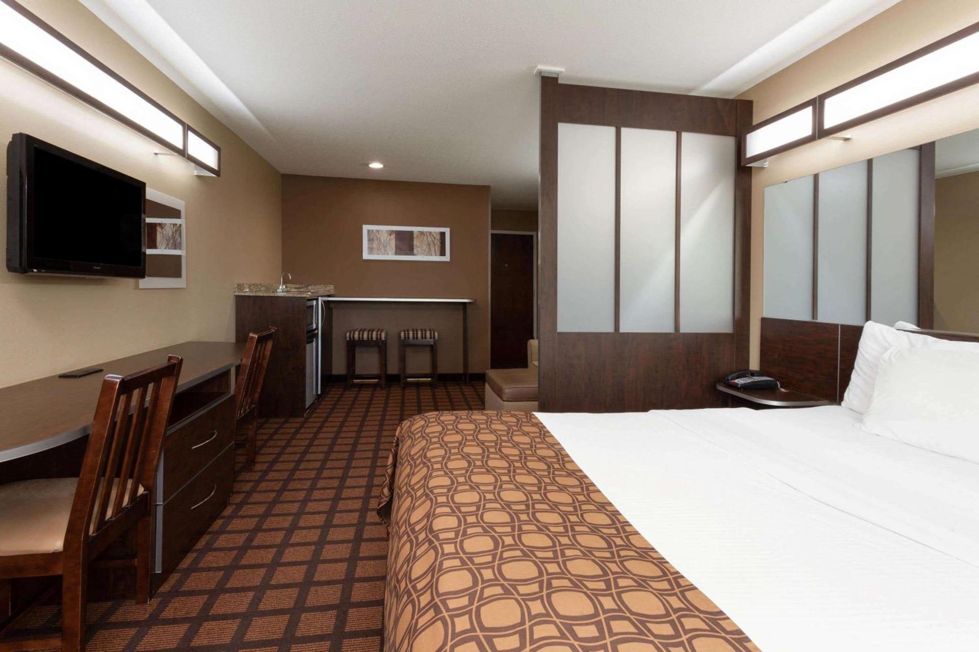 Microtel Inn & Suites by Wyndham Columbia photo 27