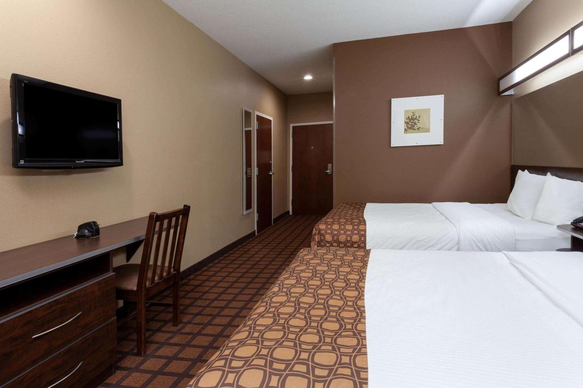 Microtel Inn & Suites by Wyndham Columbia photo 18
