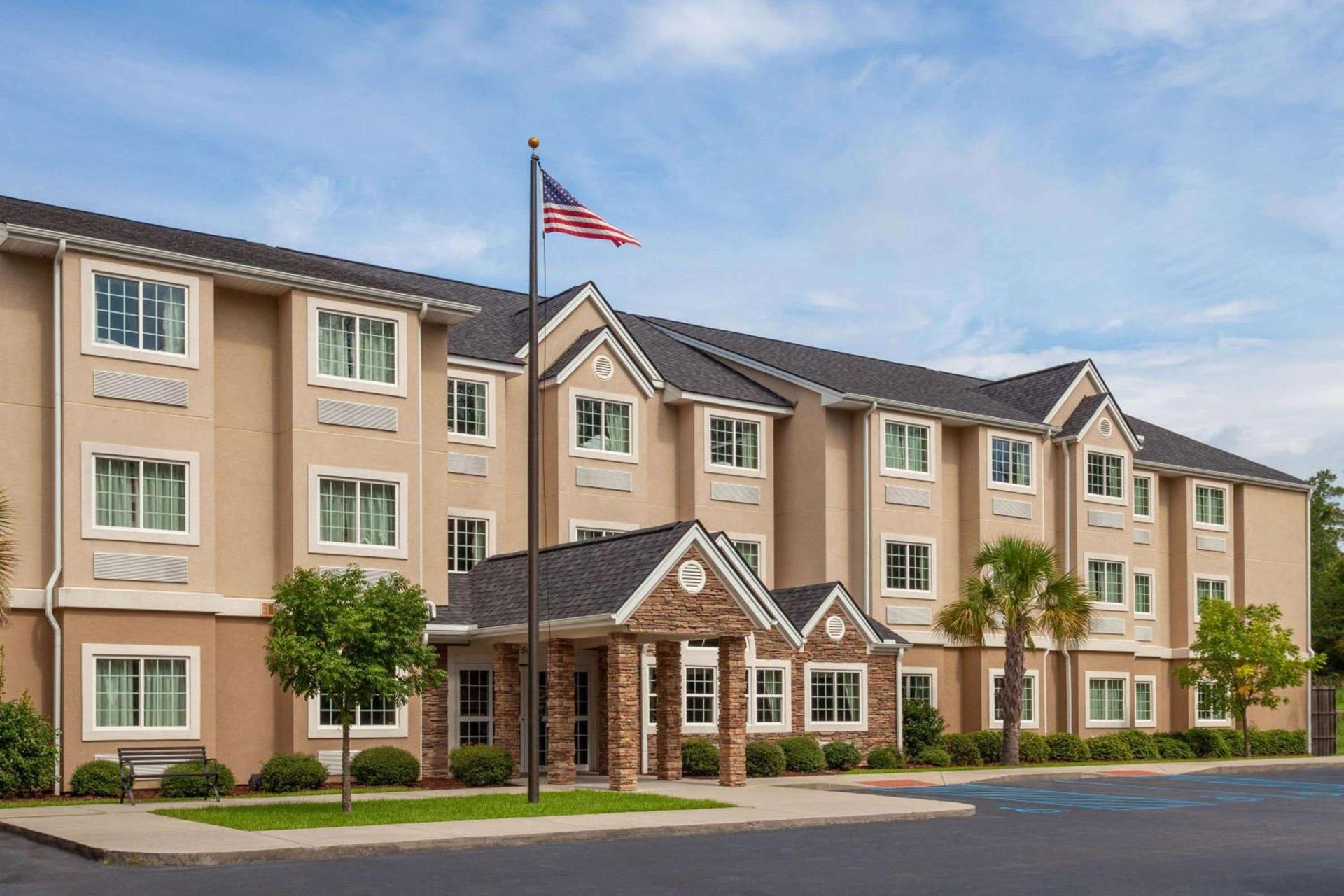 Microtel Inn & Suites by Wyndham Columbia photo 1