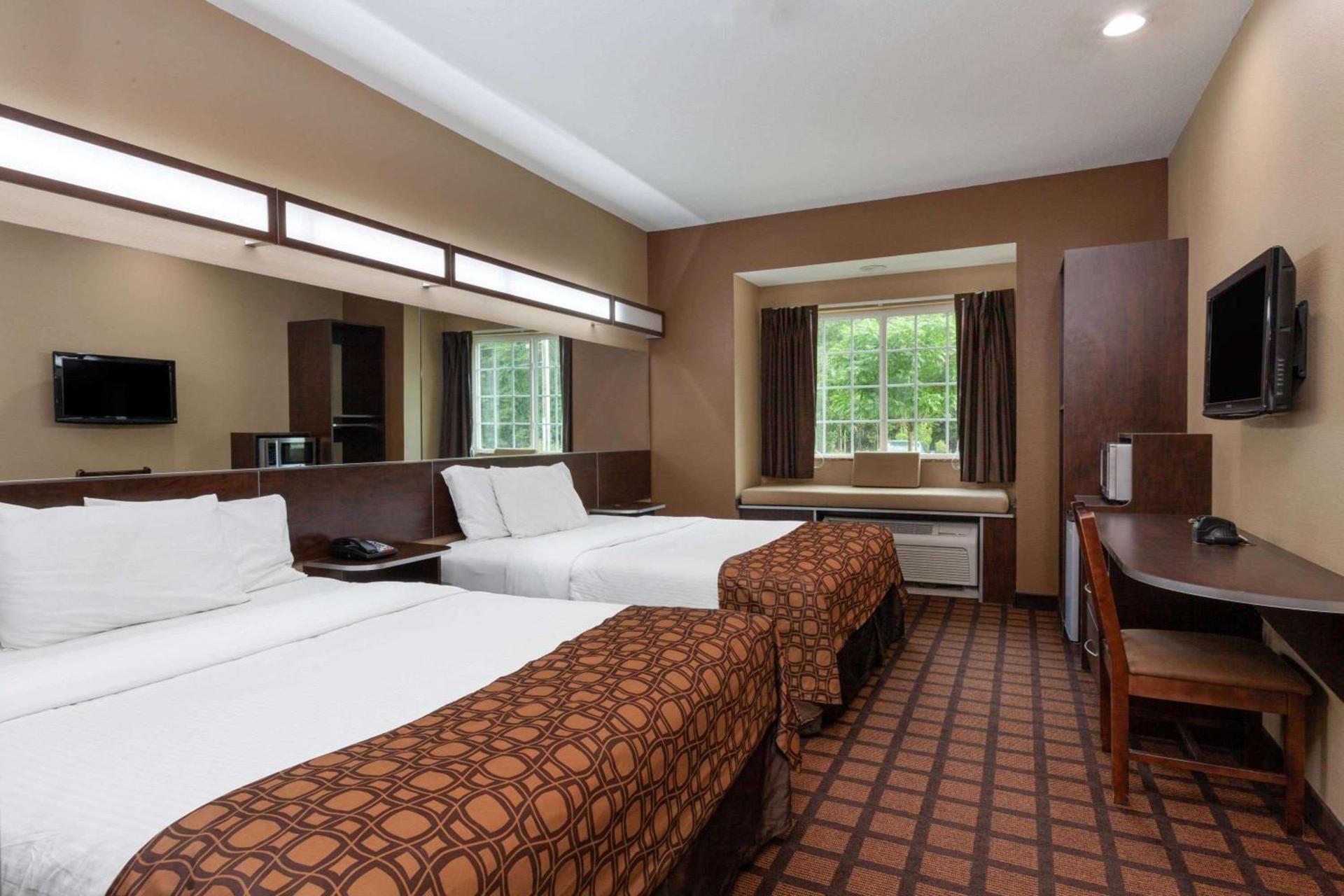Microtel Inn & Suites by Wyndham Columbia photo 15