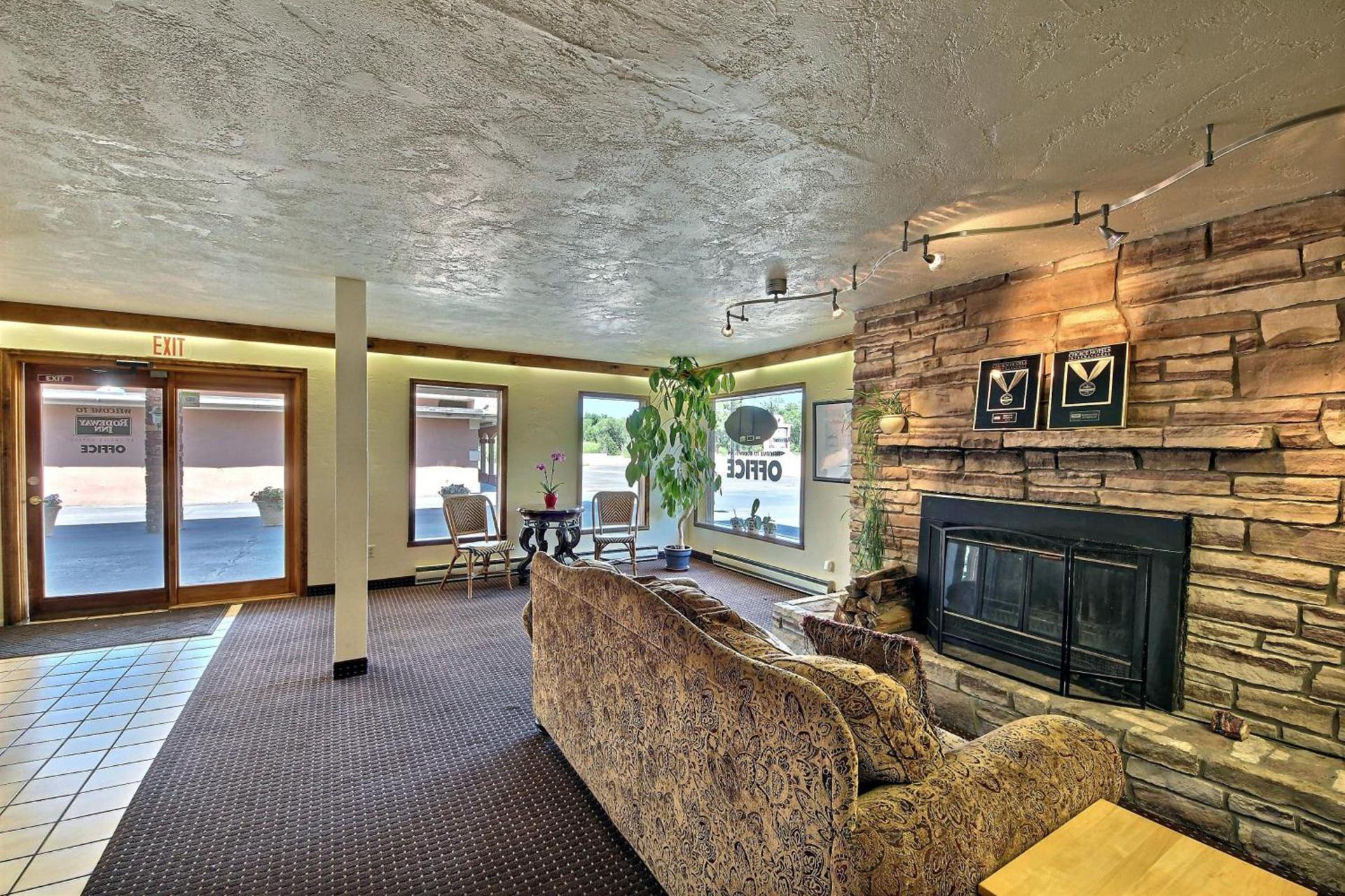 Rodeway Inn Gunnison - Crested Butte photo 13