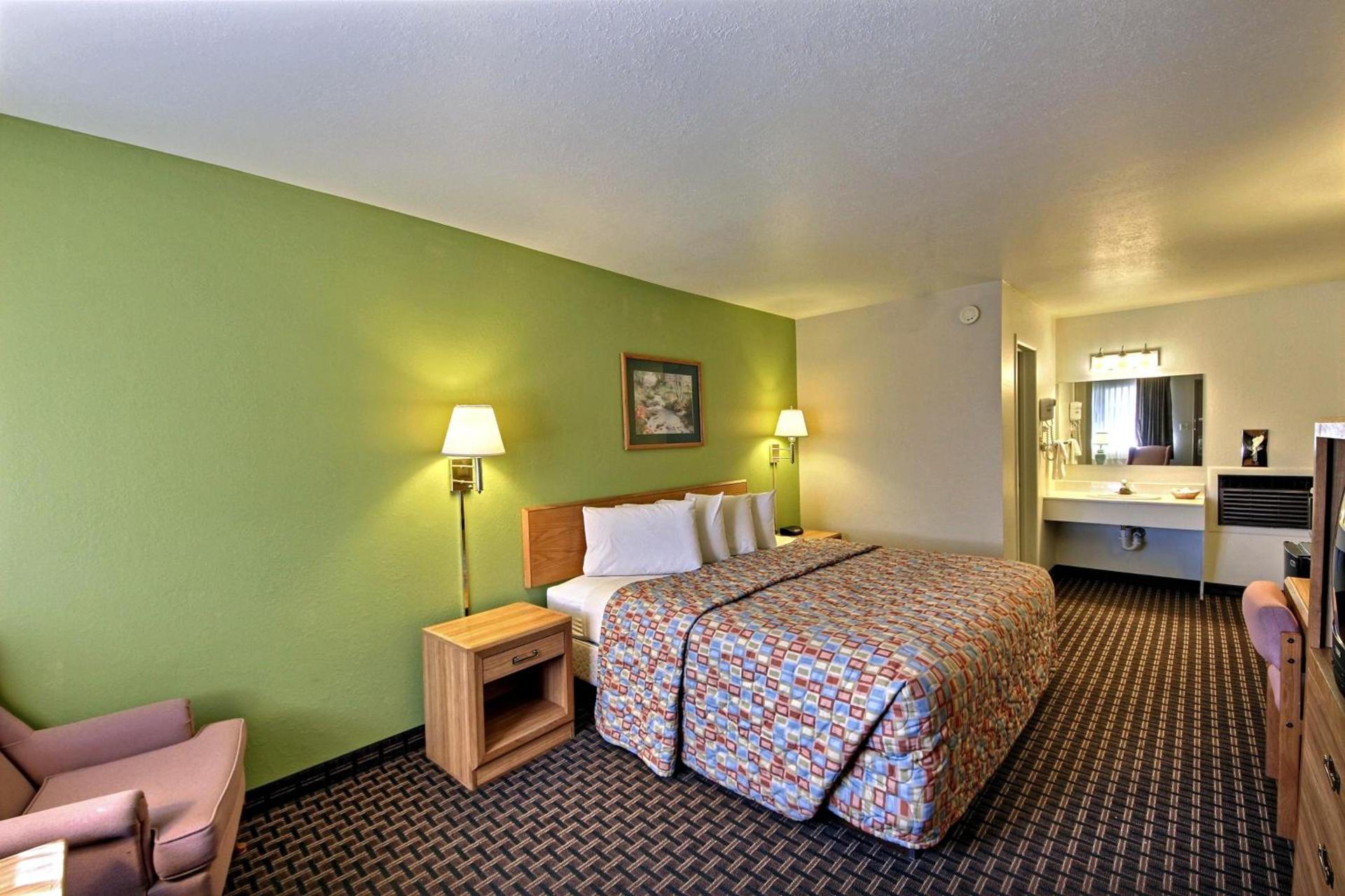 Rodeway Inn Gunnison - Crested Butte photo 25
