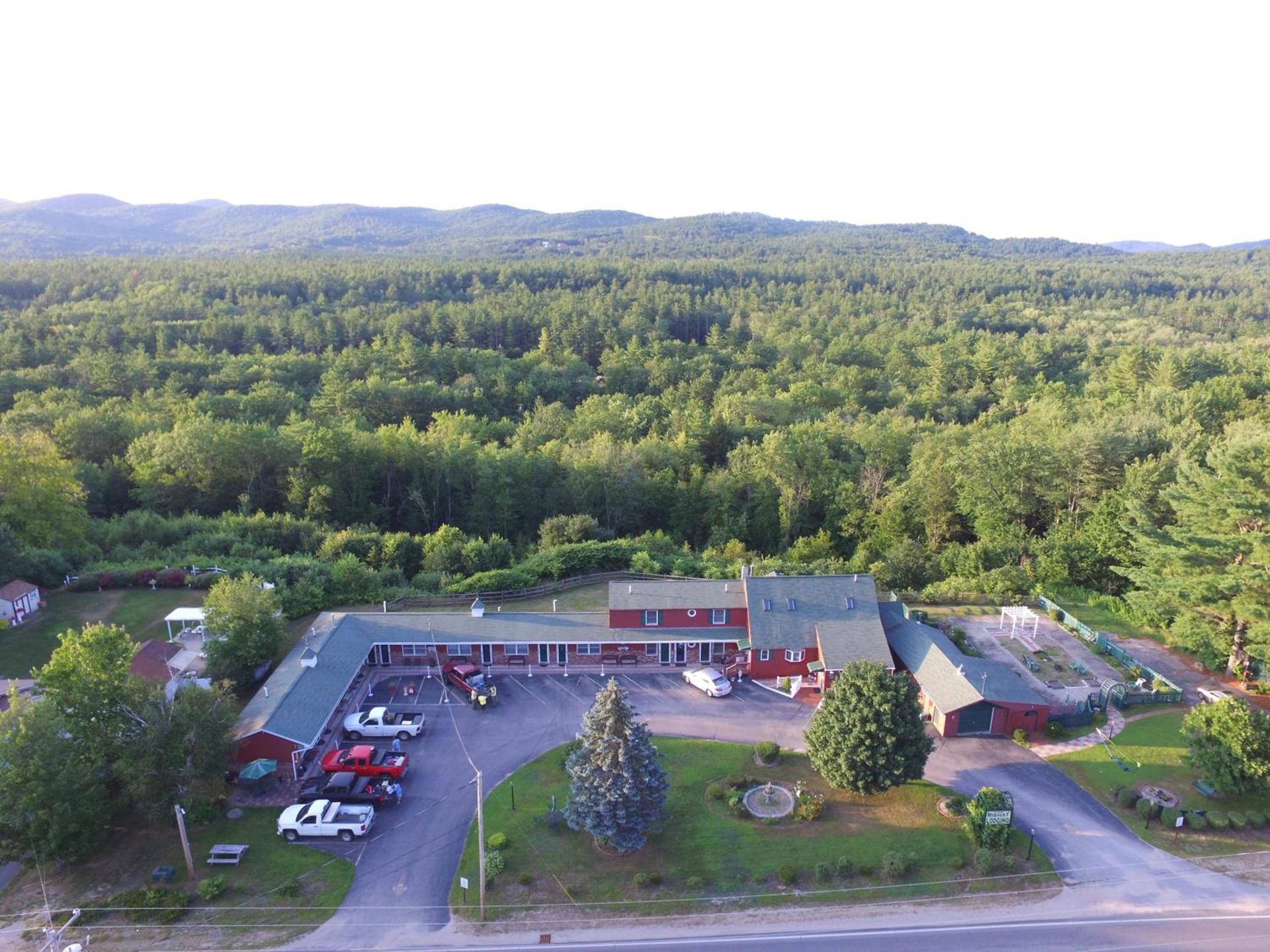 Midway Lodging photo 1