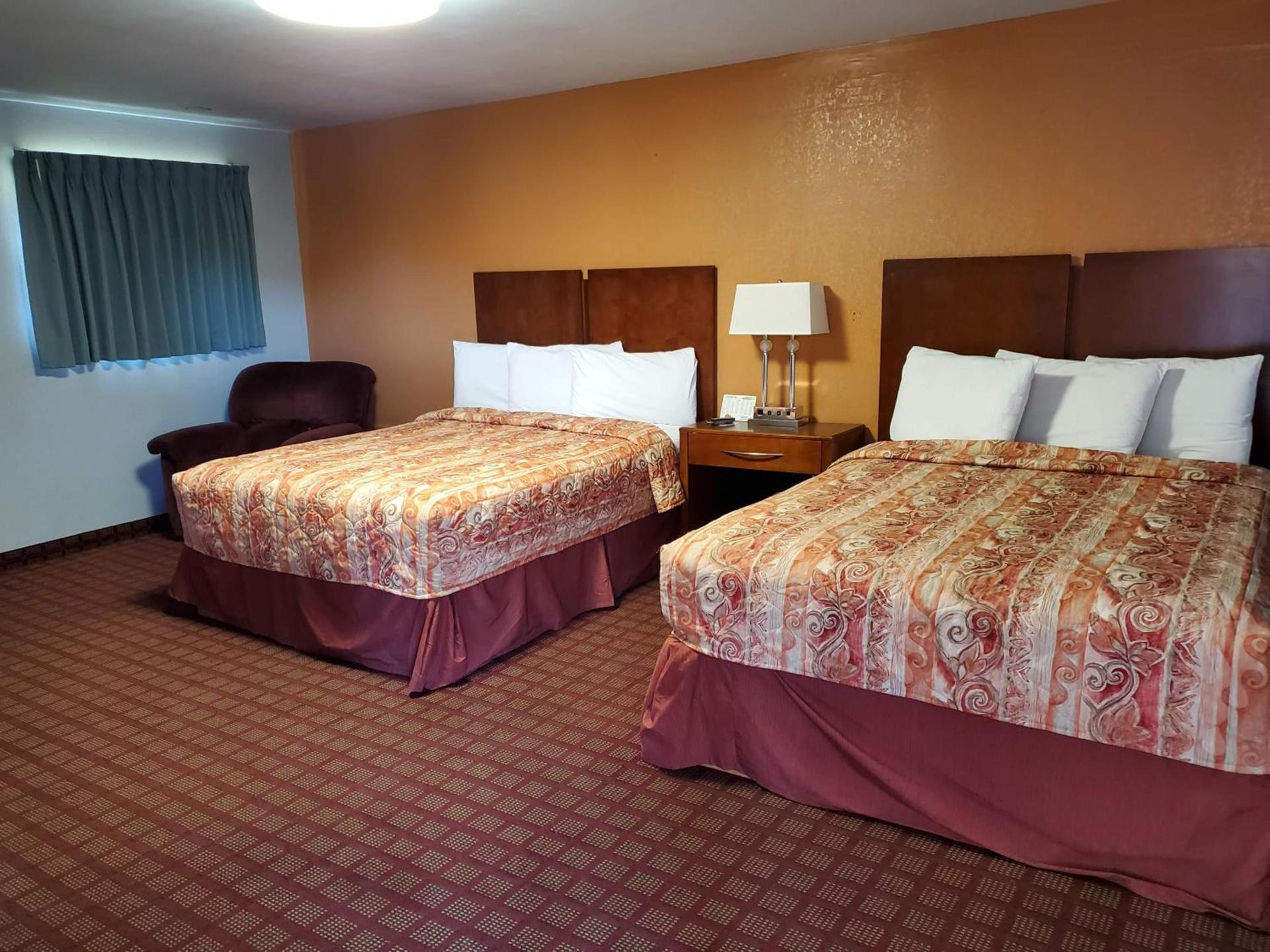 Economy Inn photo 16