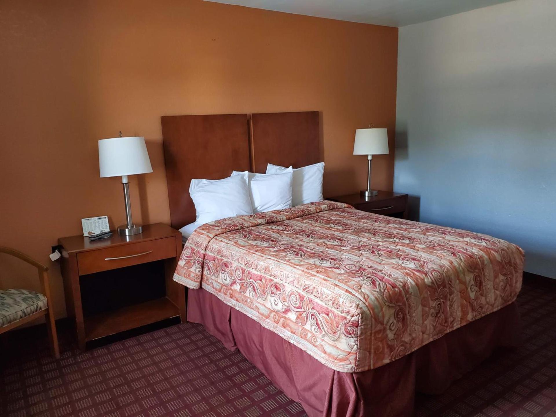Economy Inn photo 11