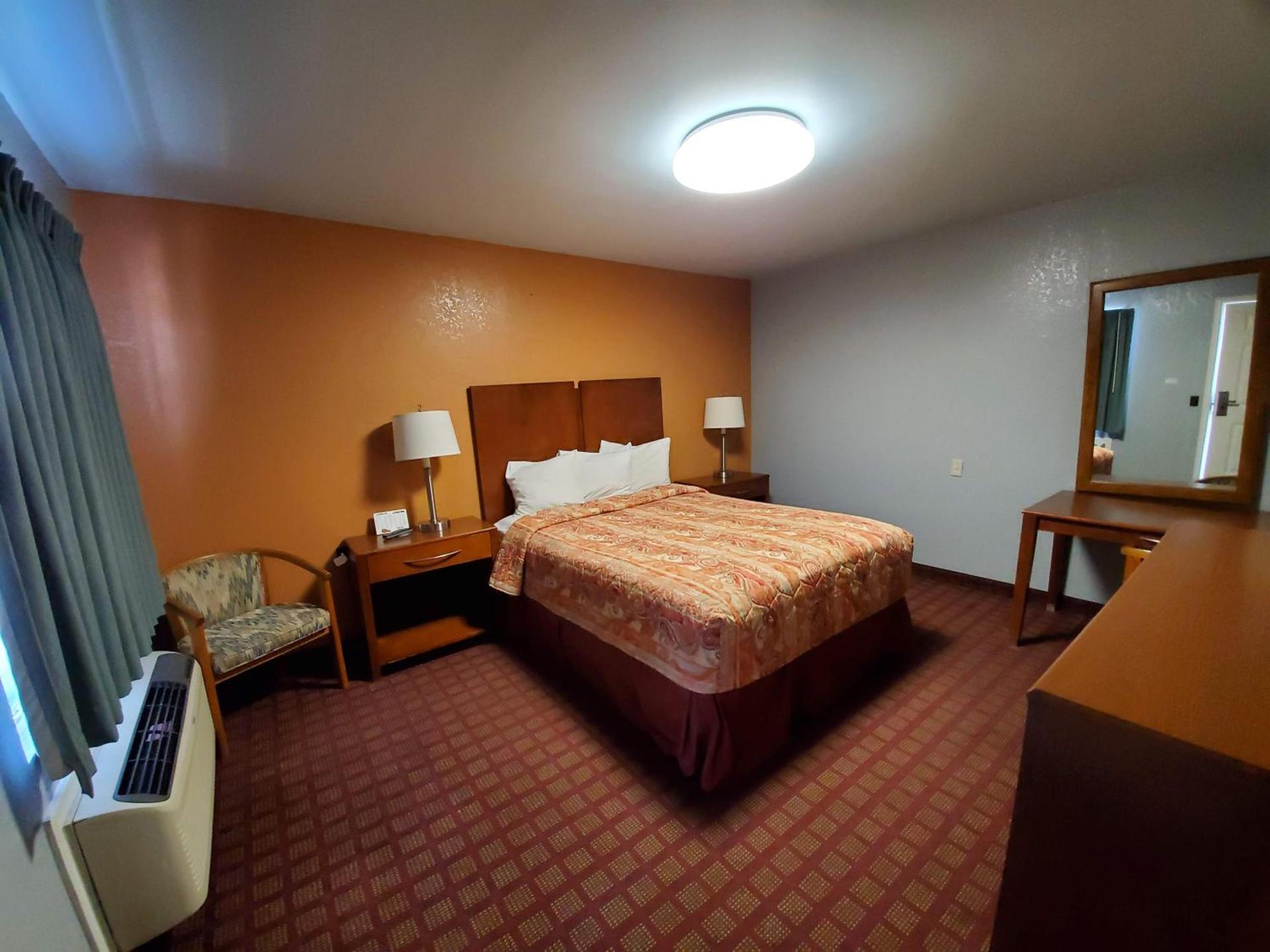 Economy Inn photo 14