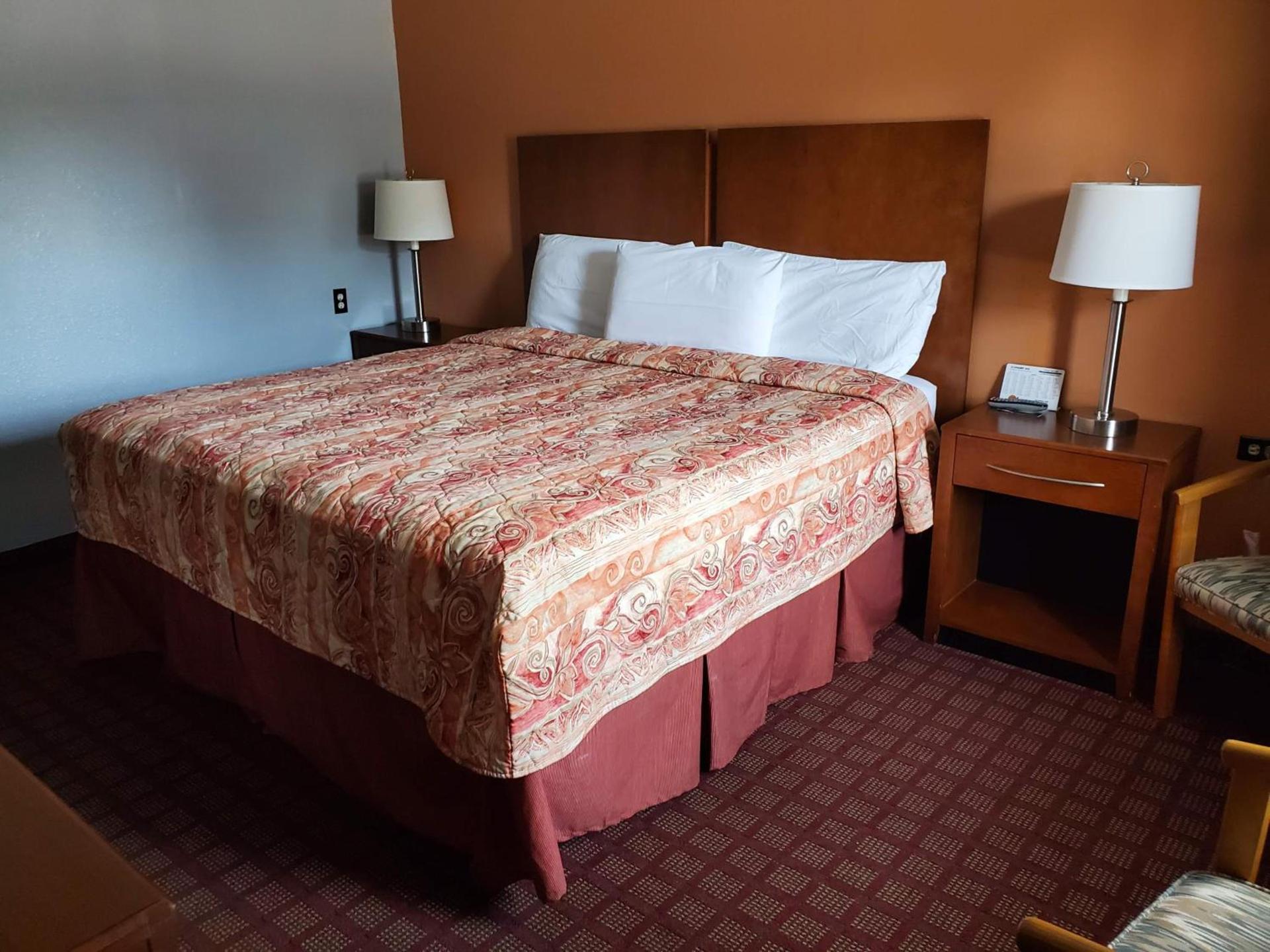 Economy Inn photo 4