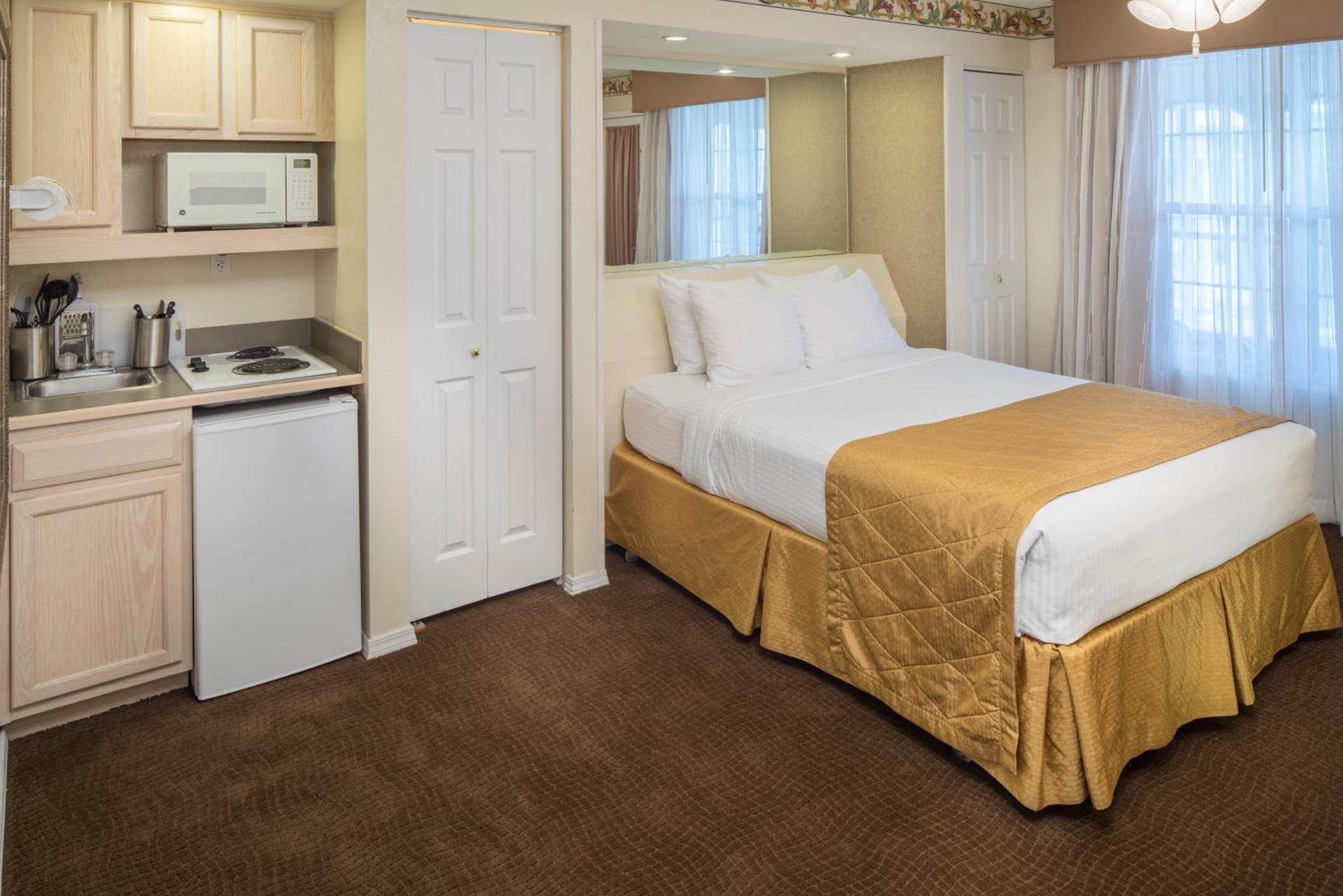 The Suites at Fall Creek photo 36
