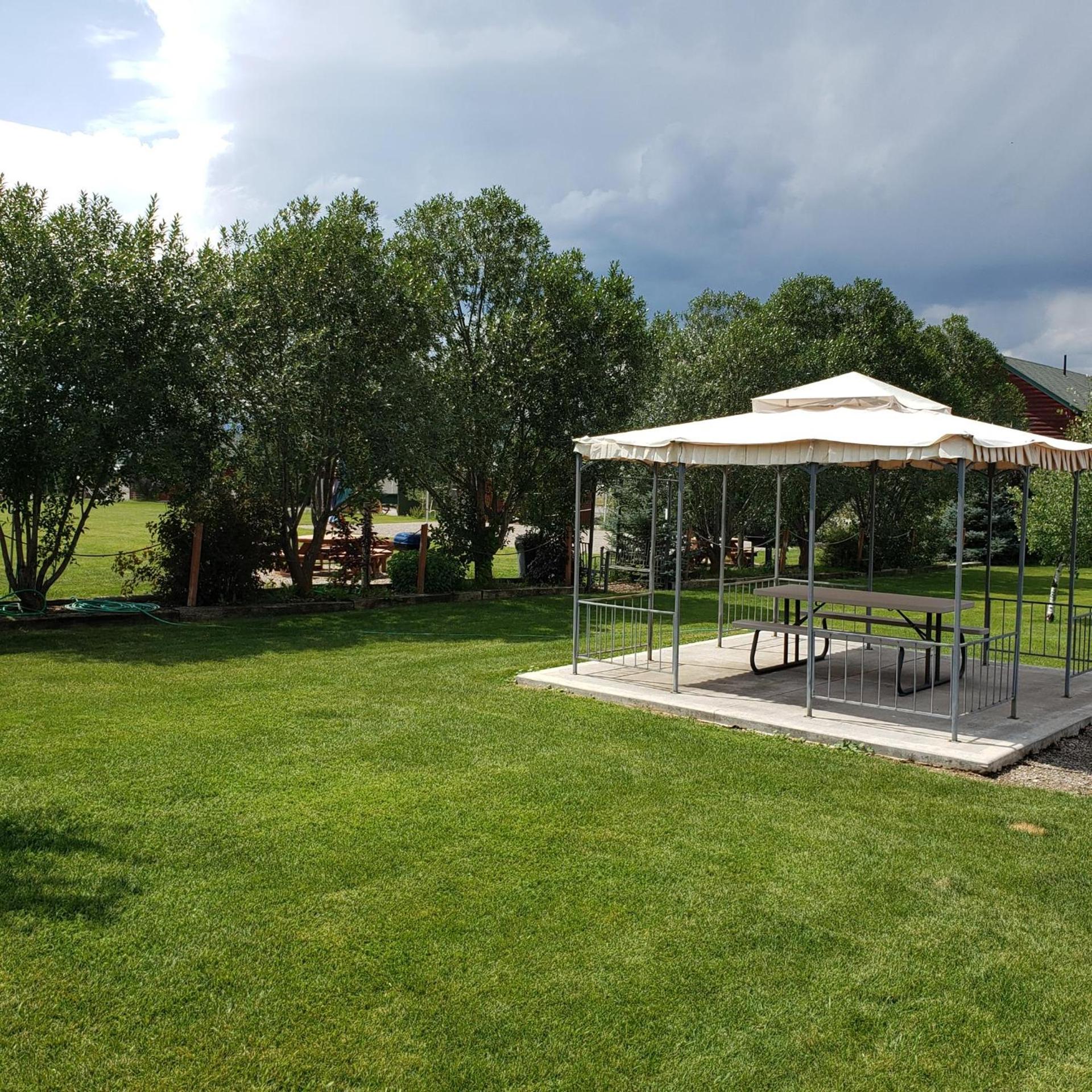 Wolf Den Log Cabin Motel and RV Park photo 26