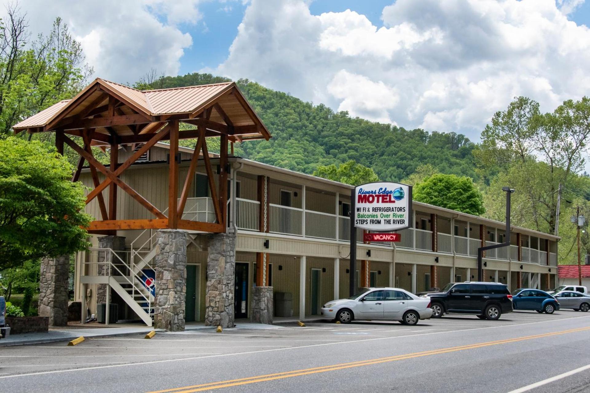 Rivers Edge Motel photo 5