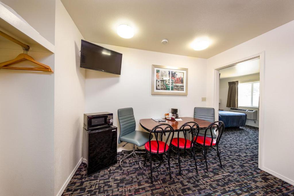 Riverview Lodge photo 21