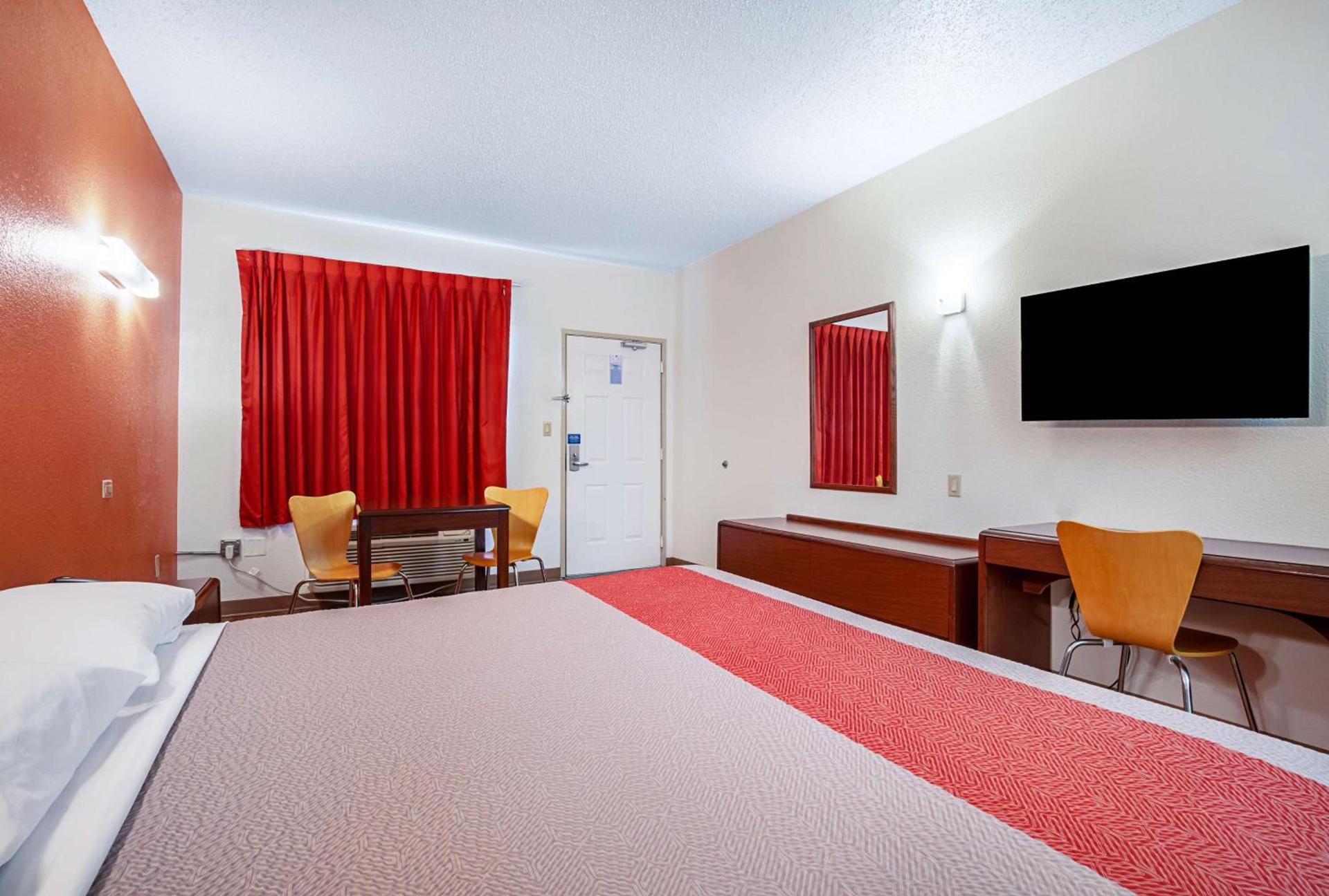 Motel 6-Covington, TN photo 6