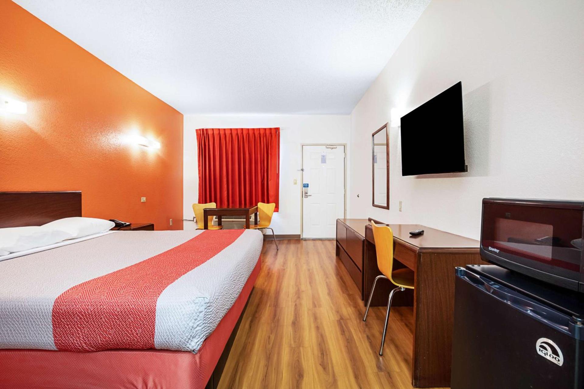 Motel 6-Covington, TN photo 7