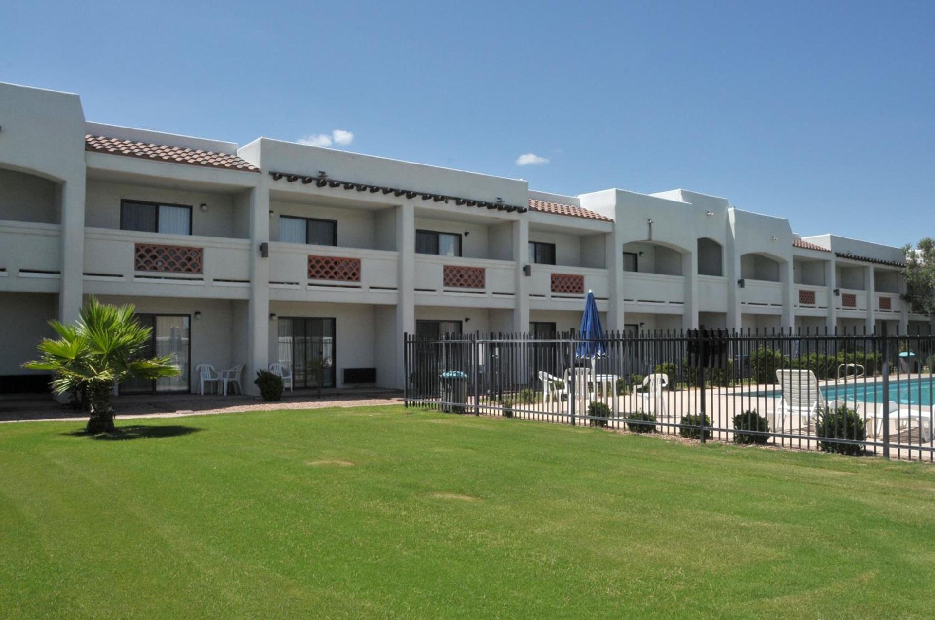 Los Viajeros Inn photo 9