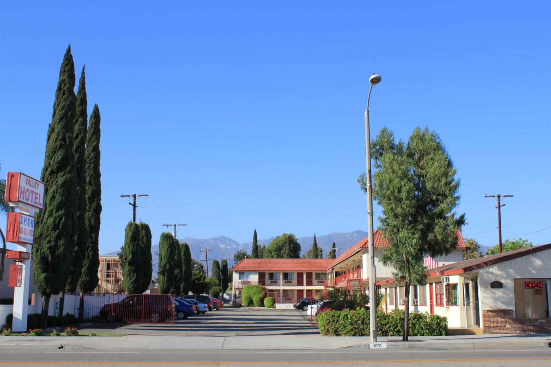Valley Hotel — hotel in Rosemead